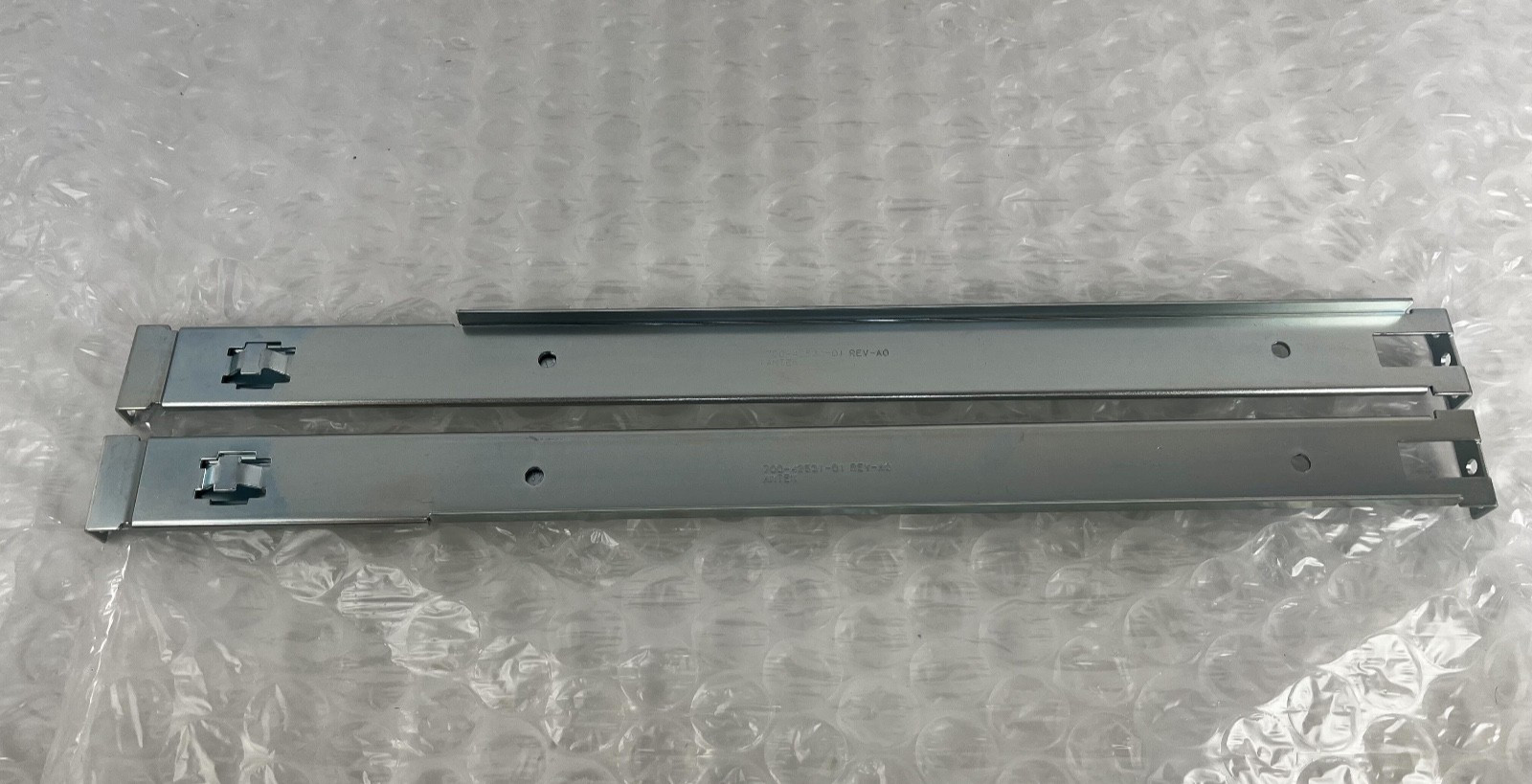 Rails kit for Cisco Nexus C9364C 2U 700-42531-01 700-42530-01