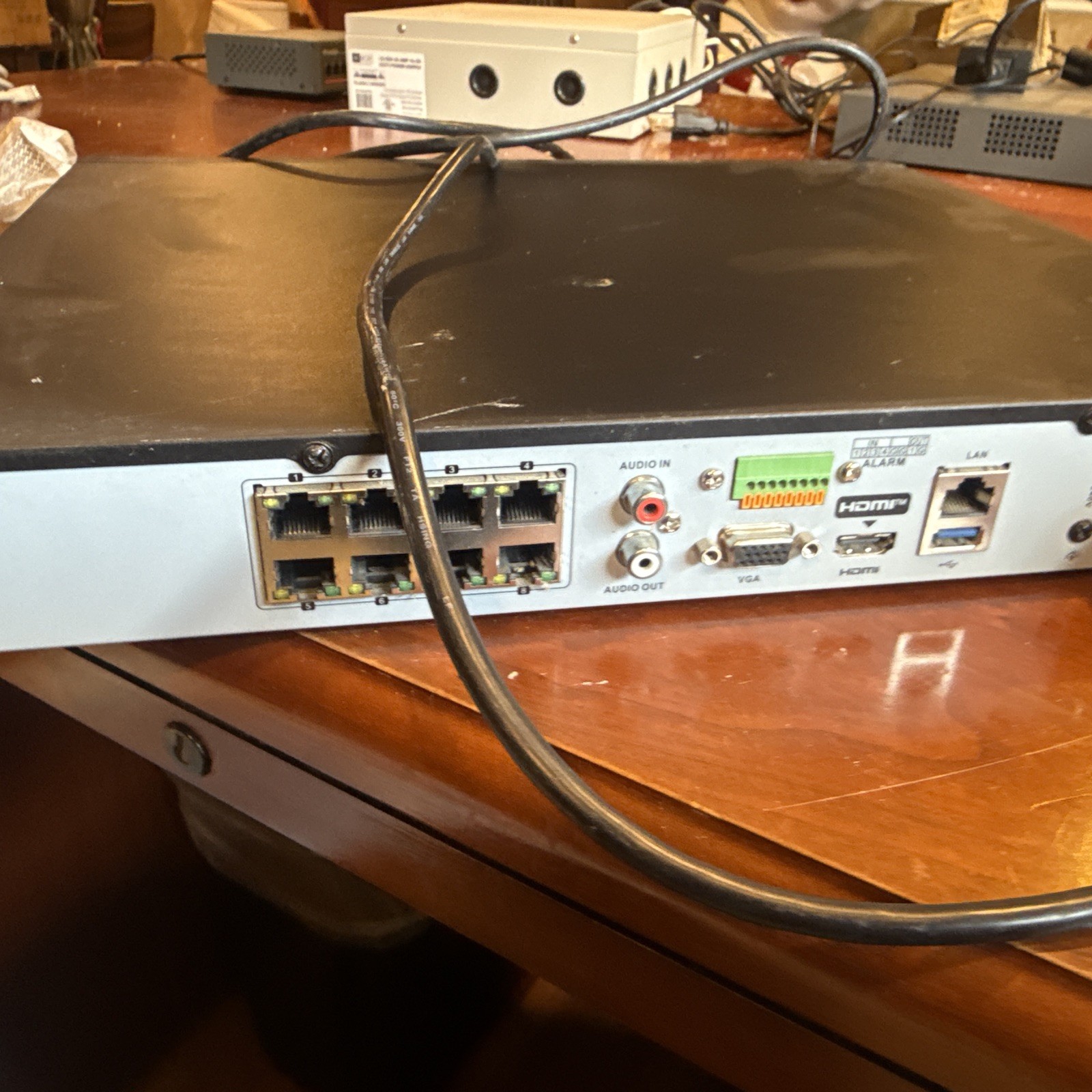 ENS Network Video Recorder ￼SN3208/8P-K