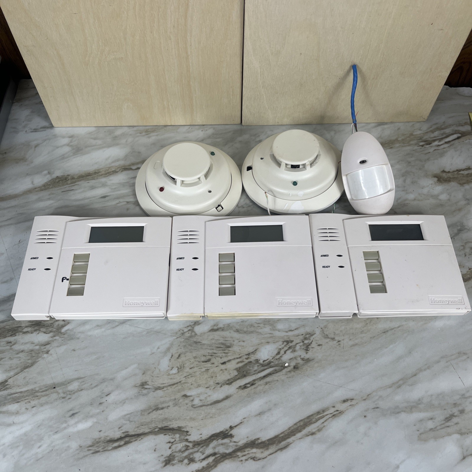 Honeywell 6150 Fixed English 3 Keypads with Function Buttons & 3 Sensors