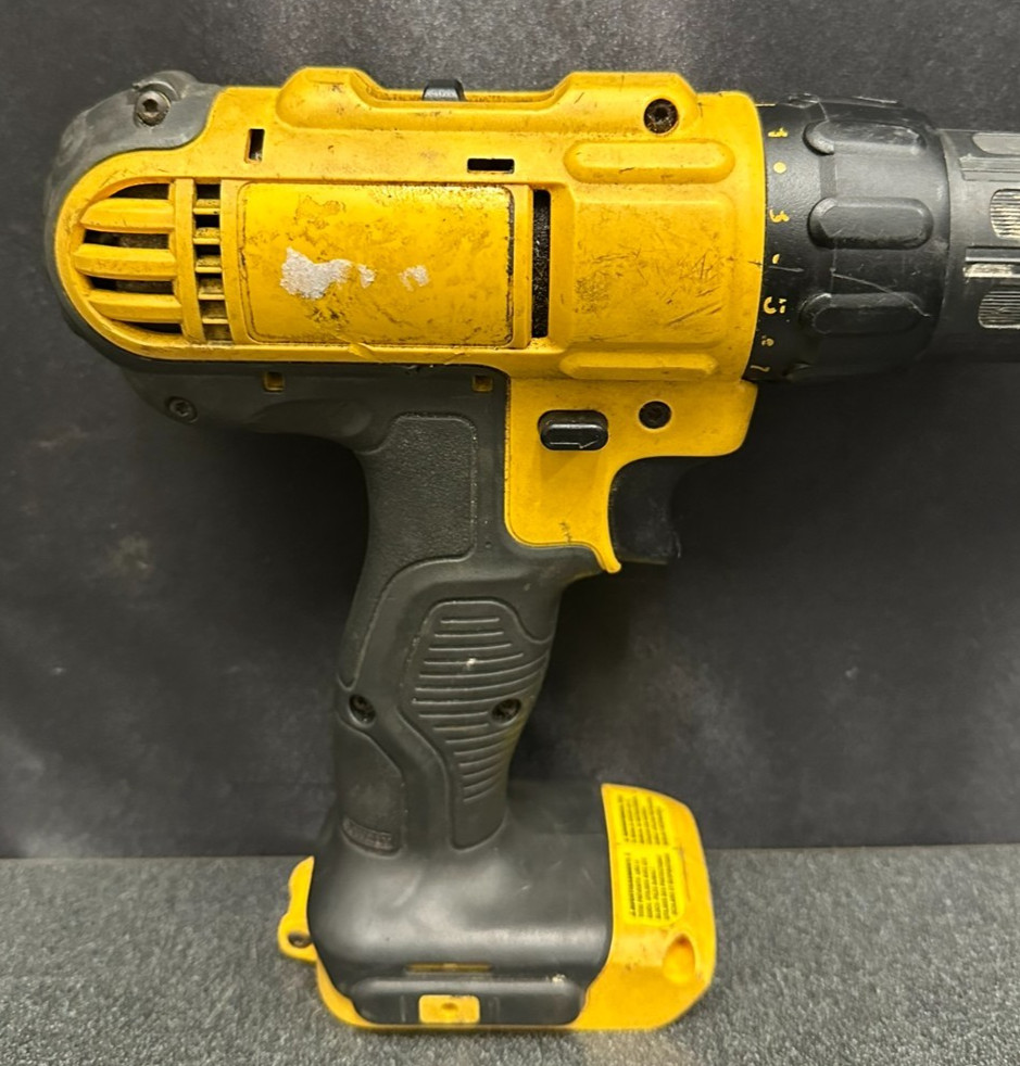 DEWALT 20V Compact Drill/Driver DCD771 Tool Only FREE SHIPPING