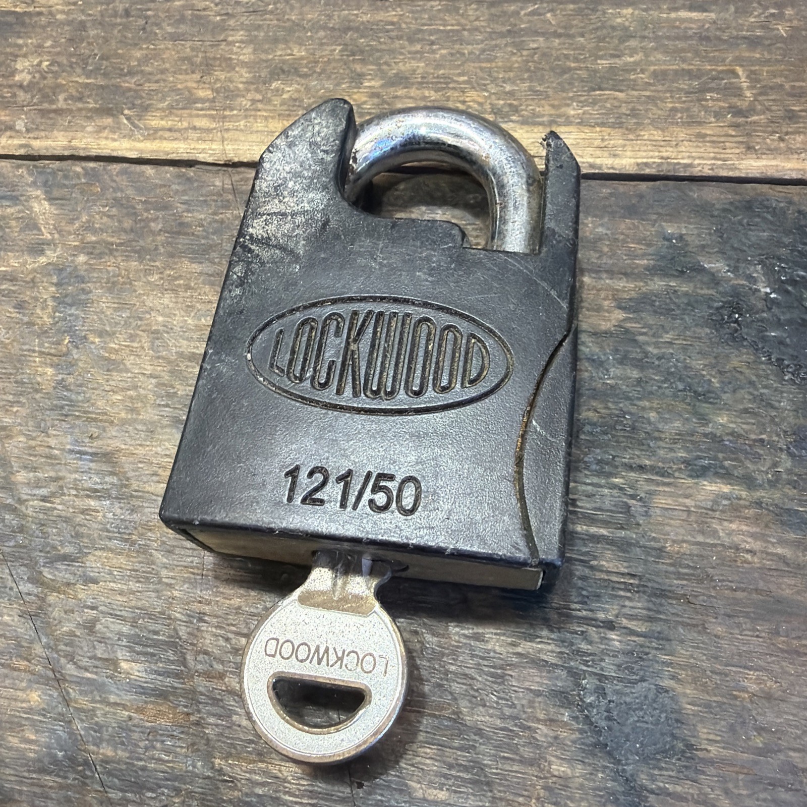 Lockwood 121/50 Brass Padlock Plastic Cover Used