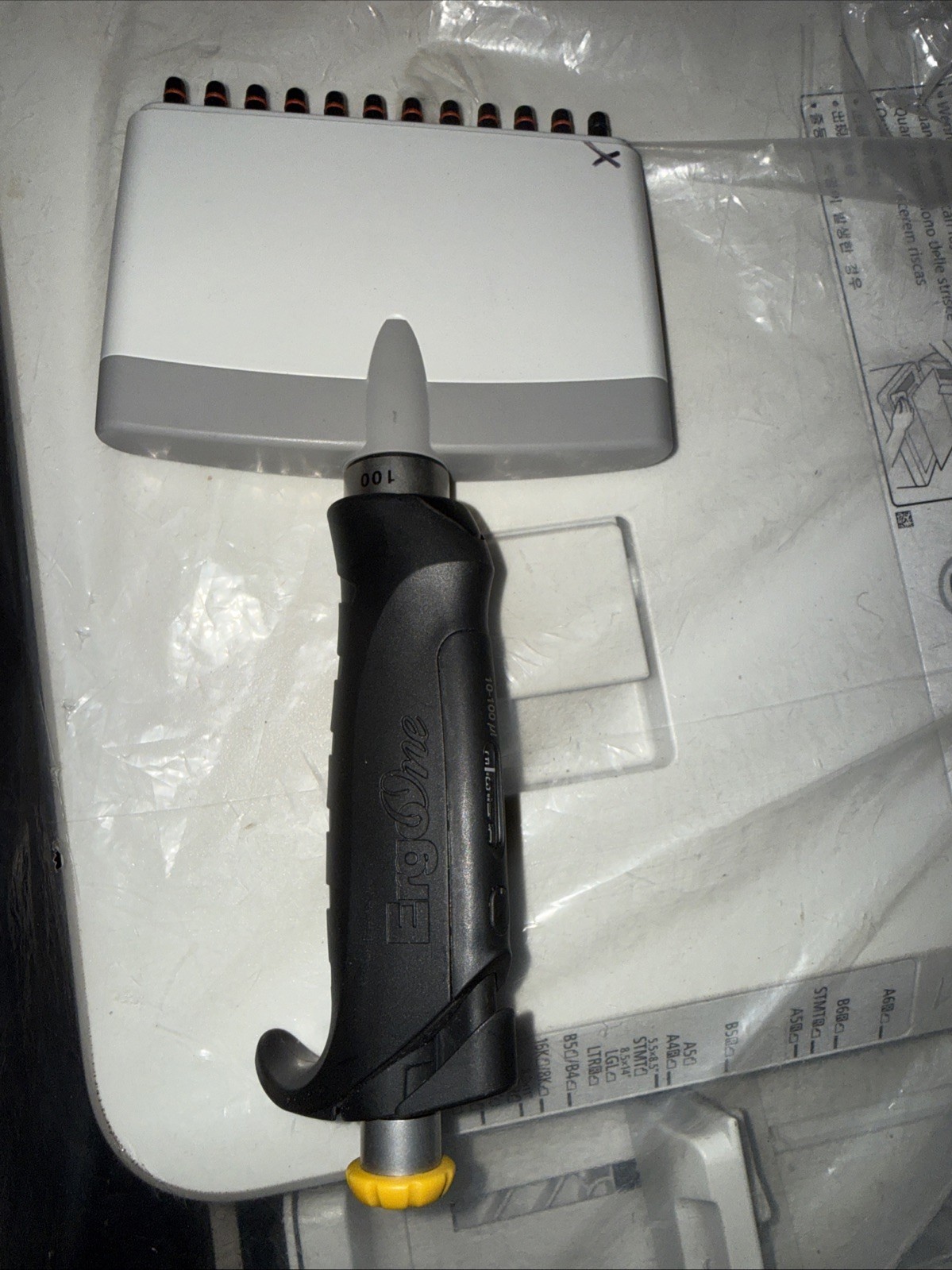 USA Scientific Ergo One 12-Channel Pipette 10-100ul