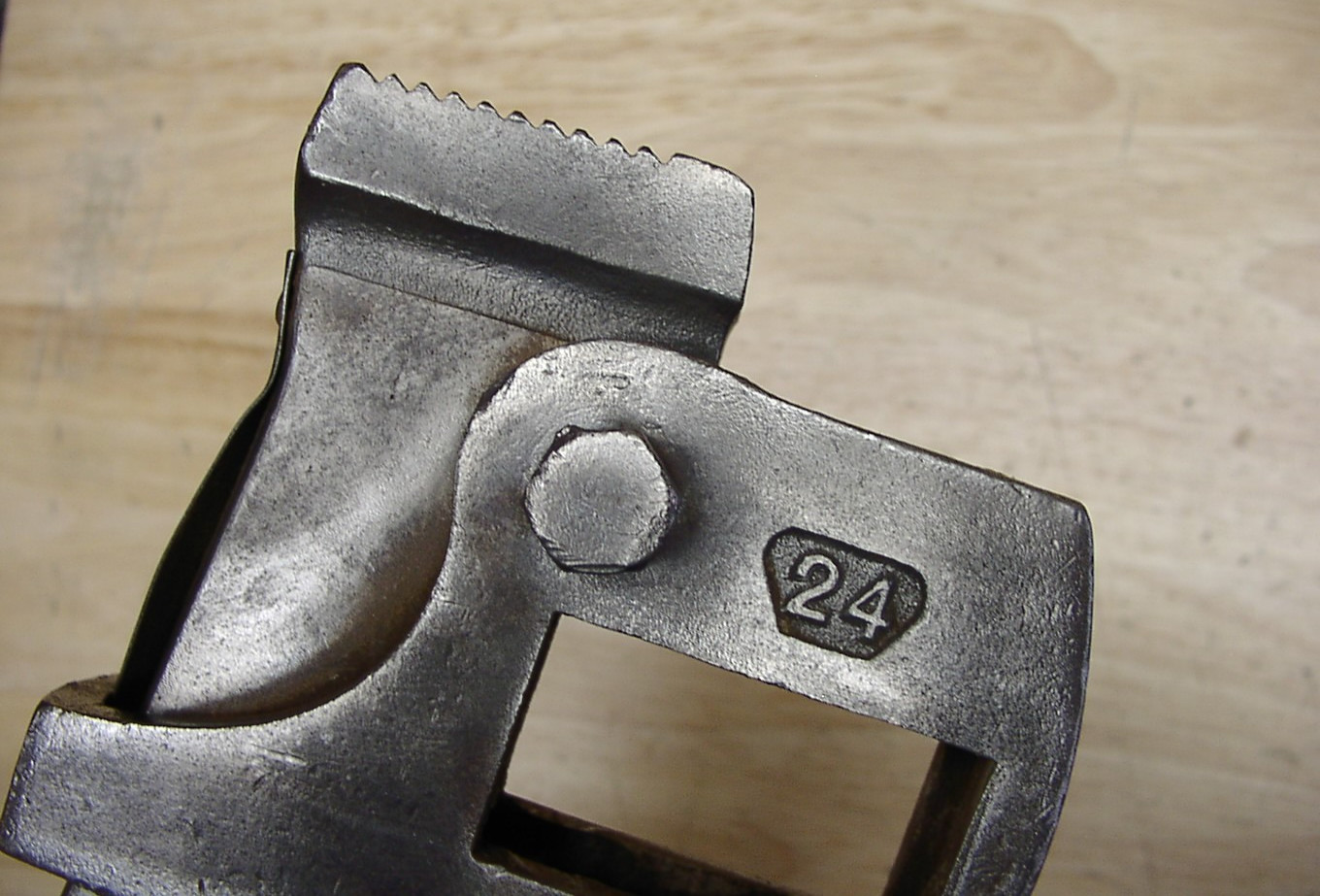 Antique Trimont Mfg. Co. Moroco Popular Stillson 24" Pipe Wrench,3" Cap.,XLINT!