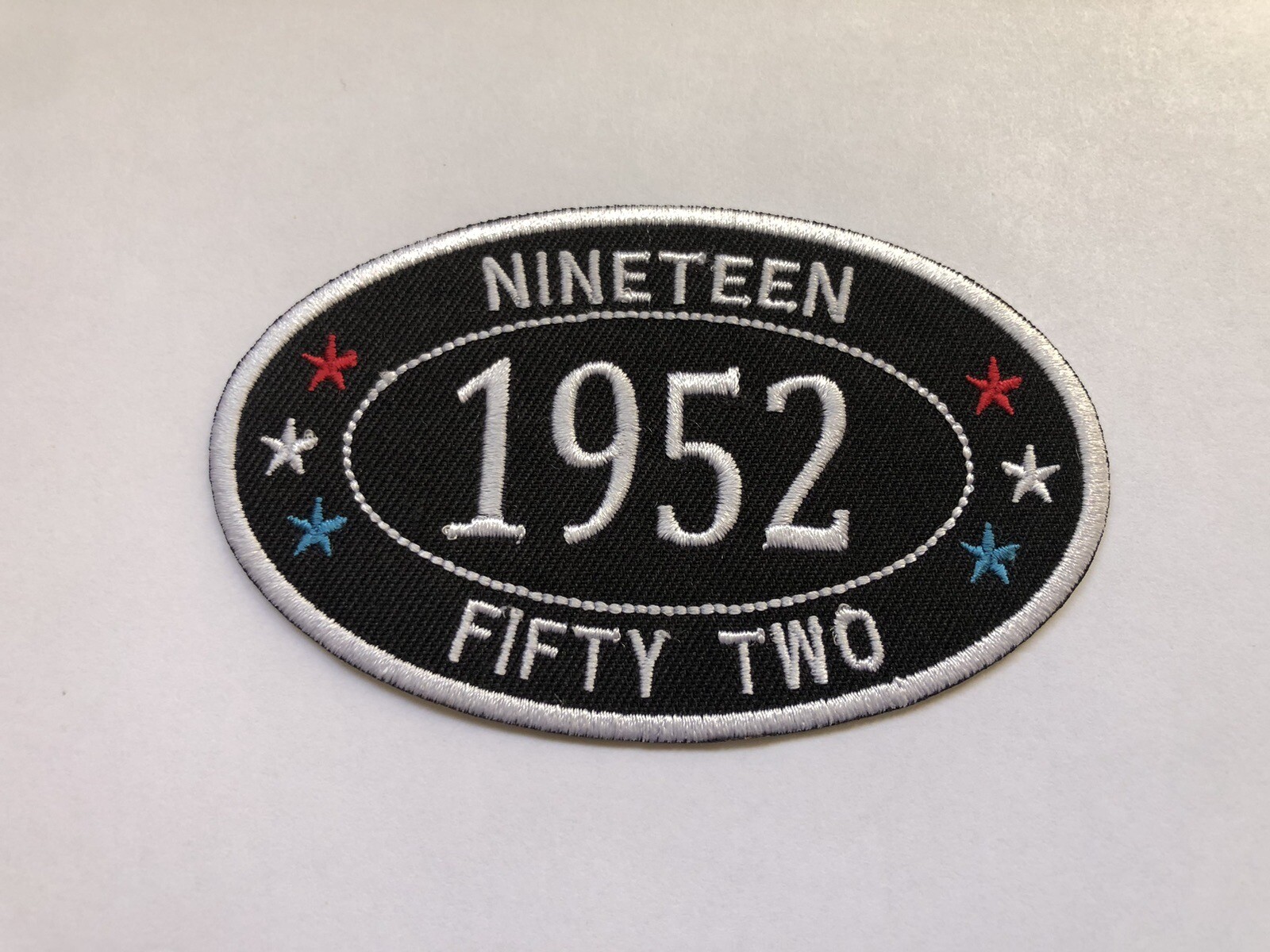 (1) 1952 SEW/IRON ON PATCH EMBROIDERED CHEVROLET FORD DODGE BIRTHDAY GRADUATION