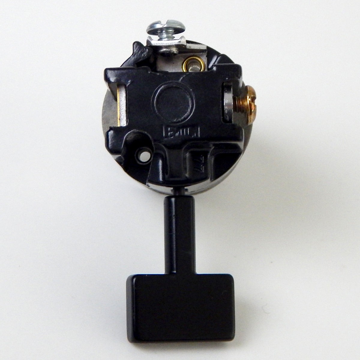 On / Off Medium Base Turn Key Socket Guts Removable Metal Paddle