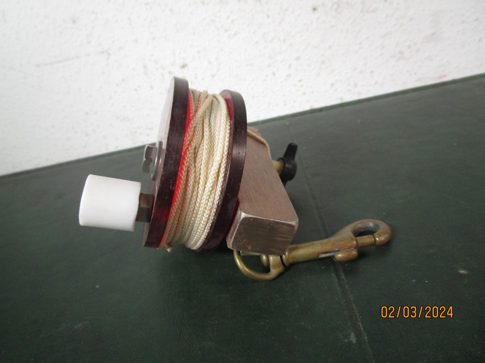 Scuba Diving 3" Safety Reel Red