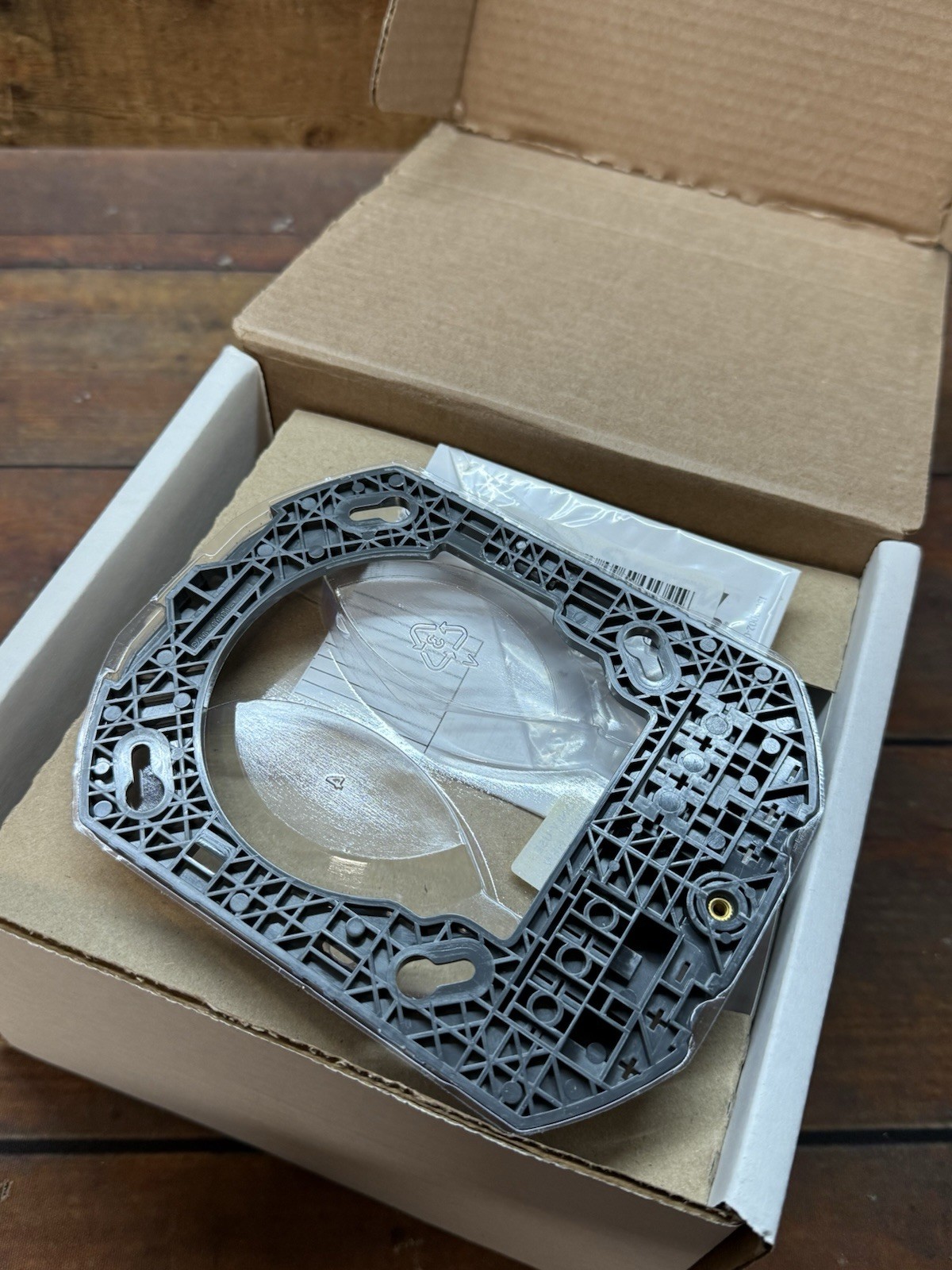 System Sensor SPSWL Wall Mount Speaker Strobe - Clear Lens, White New