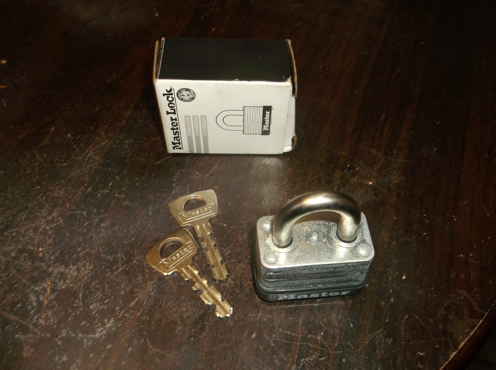 Master Lock Laminated Padlock Steel Shackle 1-1/2"