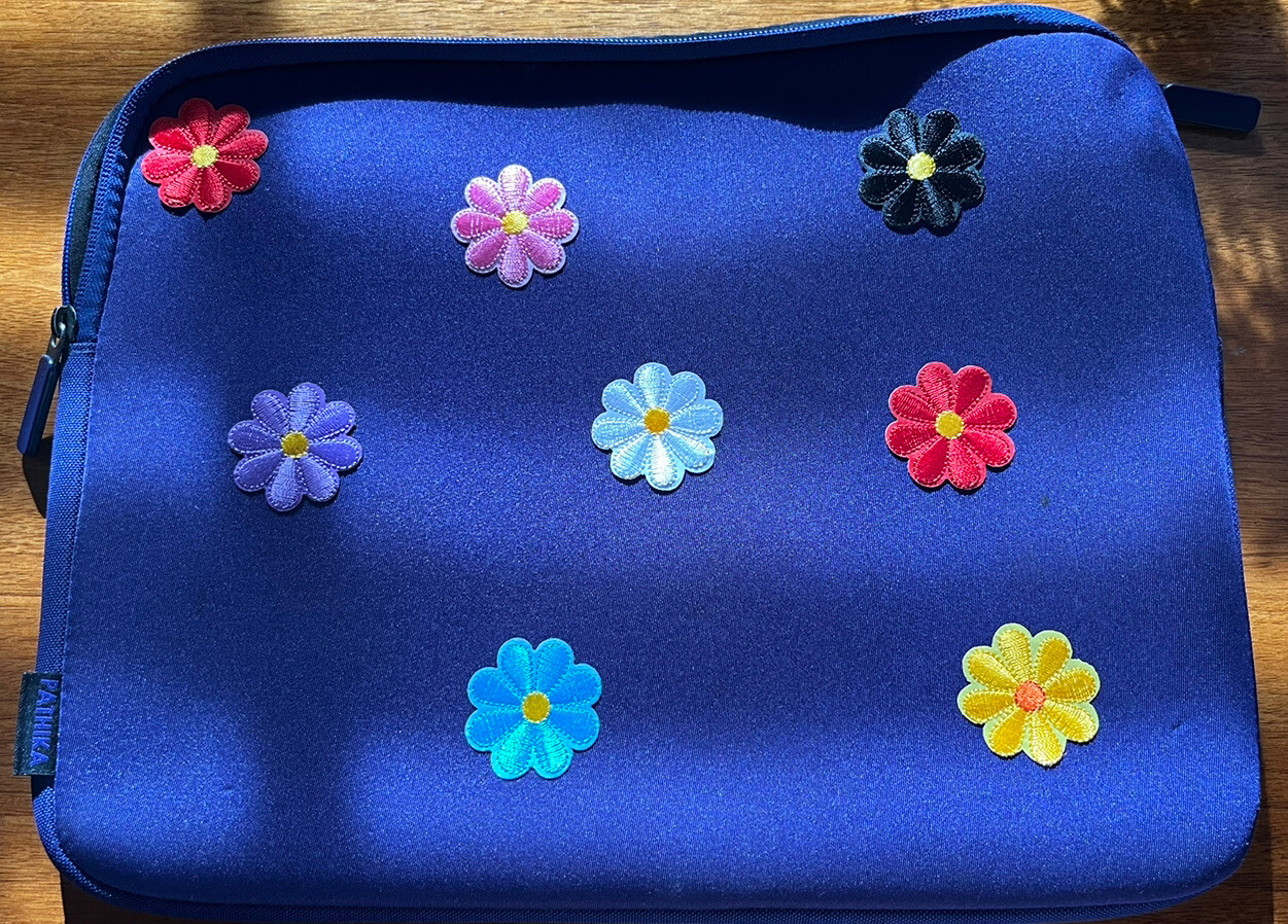 Notebook Sleeve 13" X 10": Daisy Appliqués, Padded, Excellent