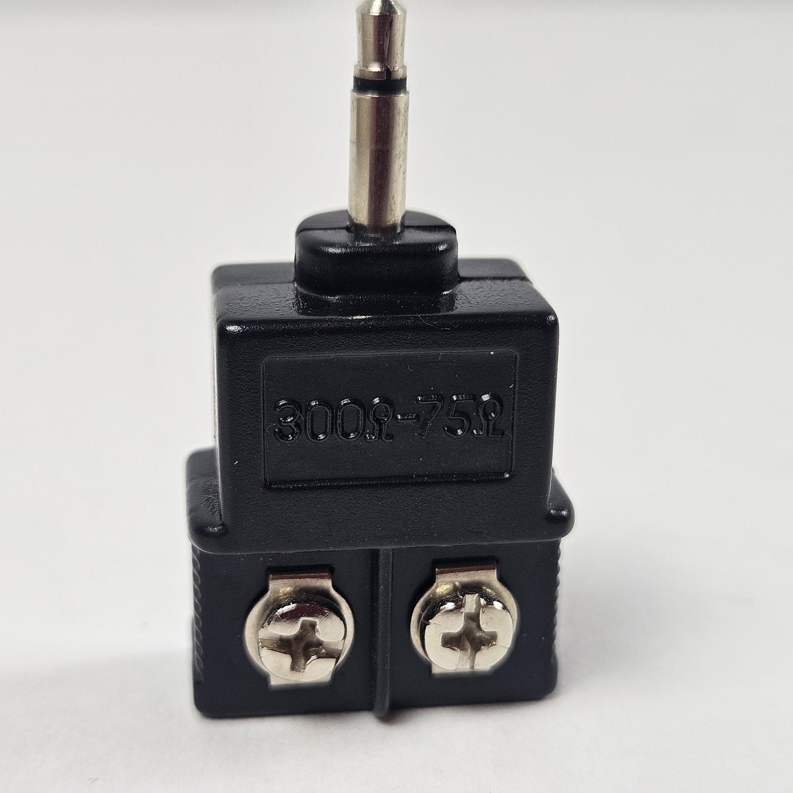 3.5mm Balun Plug to Screw Terminal 75 Ohm-300 Ohm Adapter