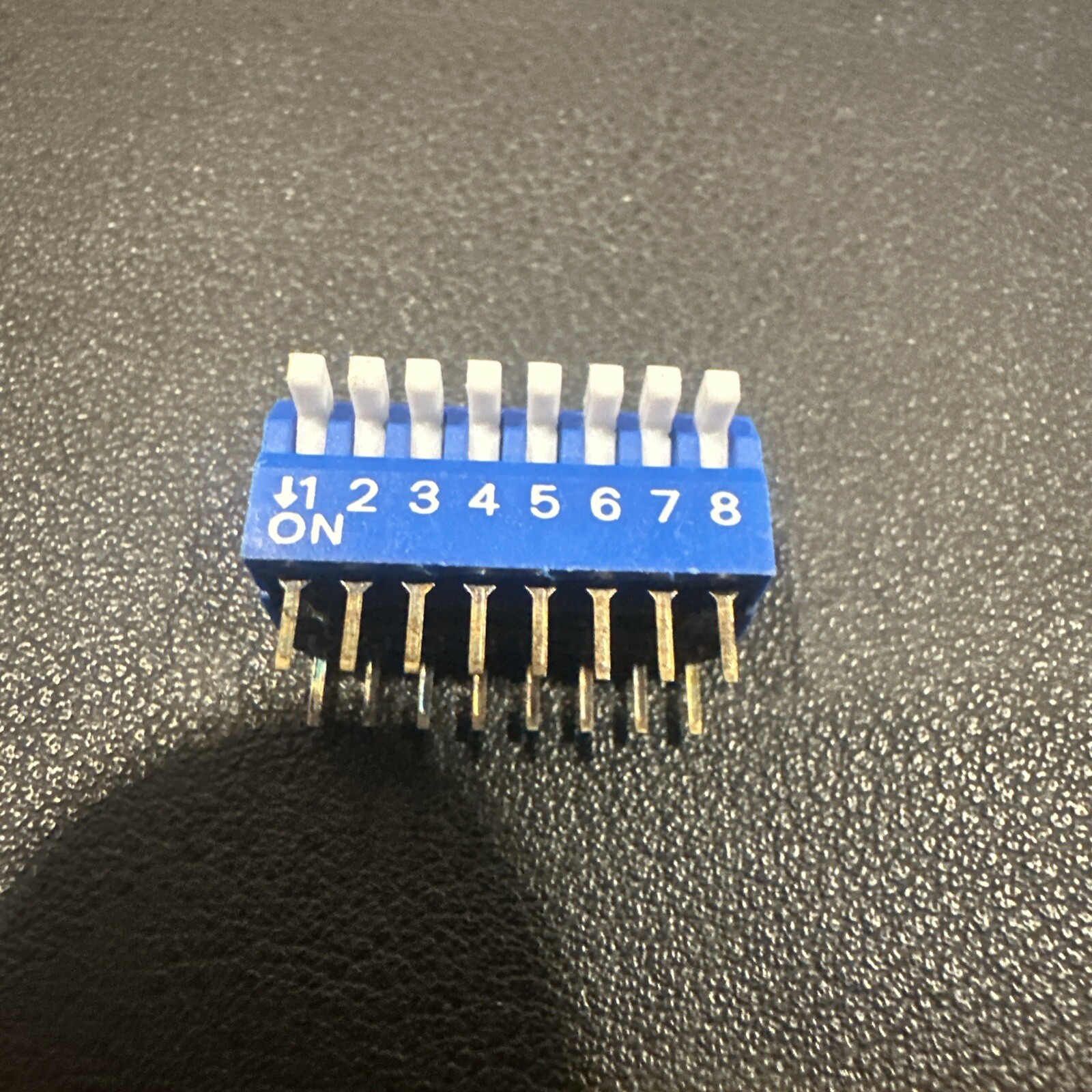 ( Lot Of 14 ) DIP Switch with 8 Switches, 16-Pin, SPST, Blue Color