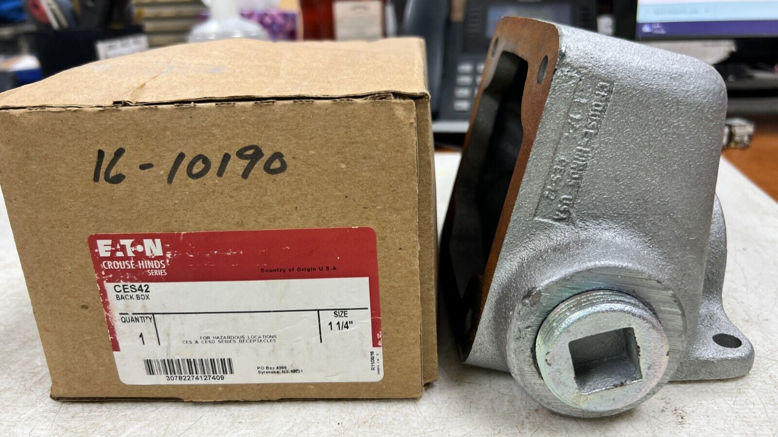 😎 NEW EATON 1-1/4" HAZARDOUS LOCATION BACK BOX CES42
