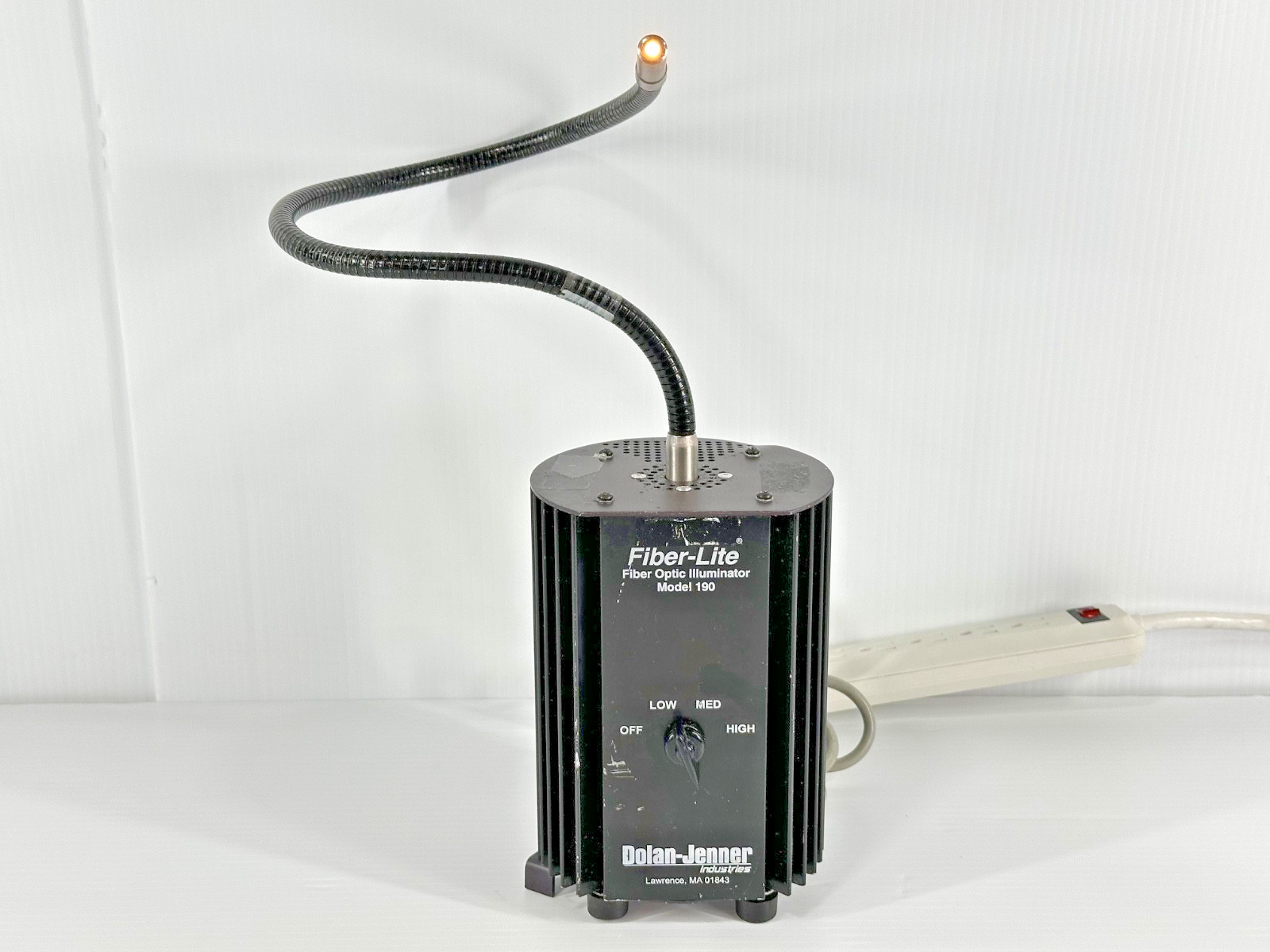 Dolan-Jenner Fiber-Lite Model 190 Fiber Optic Illuminator