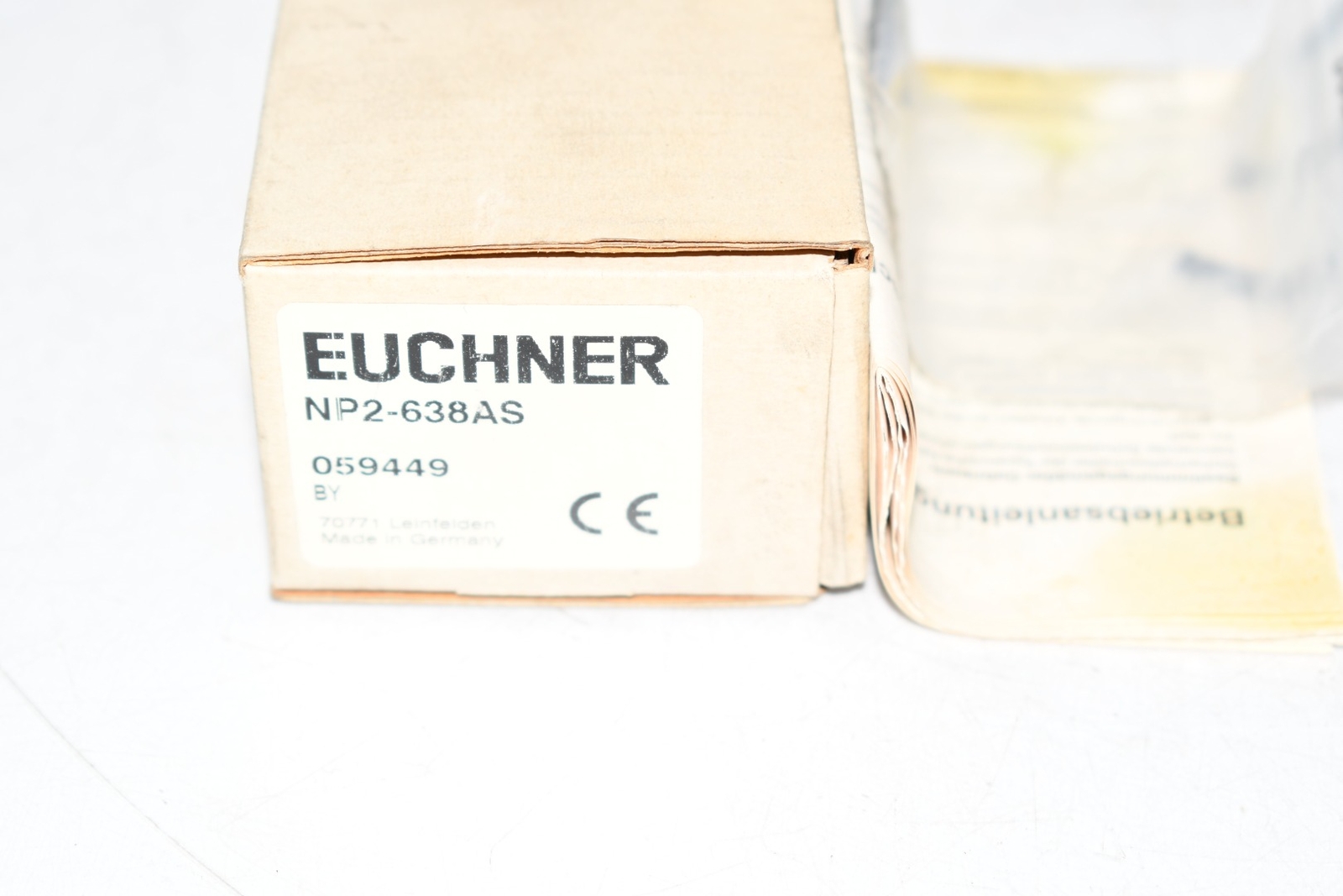 NEW Euchner NP2-638AS 059449 SAFETY SWITCH SERIES NP2
