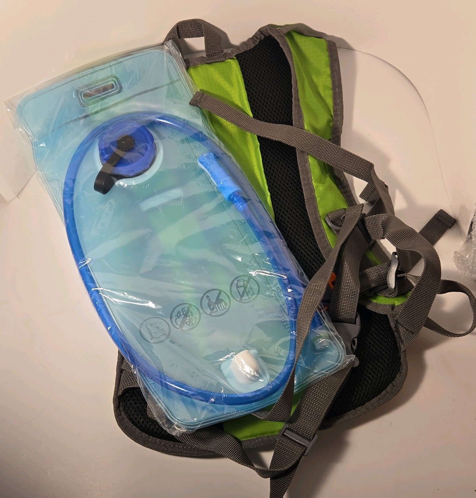 Novena's Design Kindness Hydration Backpack w/ Reservoir Adjustable Straps Green
