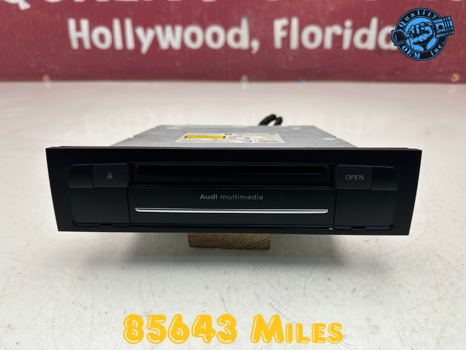 2012-2015 AUDI Q7 AUDIO RADIO RECEIVER CD SD PLAYER HARMAN 4L2035746G OEM