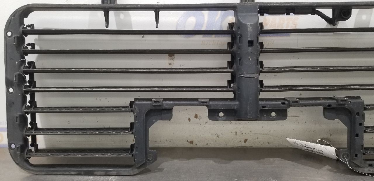 18 GMC SIERRA 1500 5.3L AIR SHUTTER
