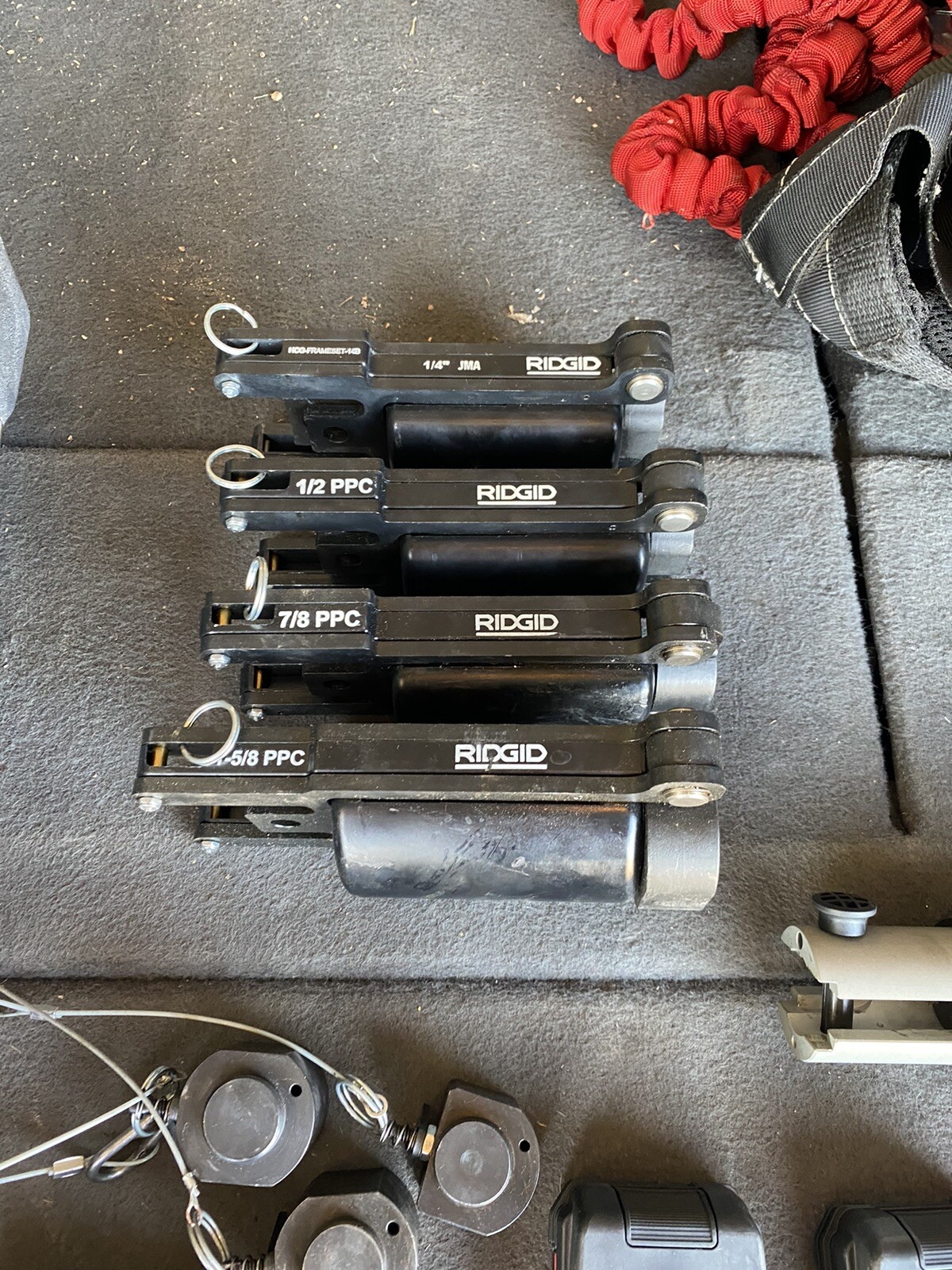 rigid compression tool