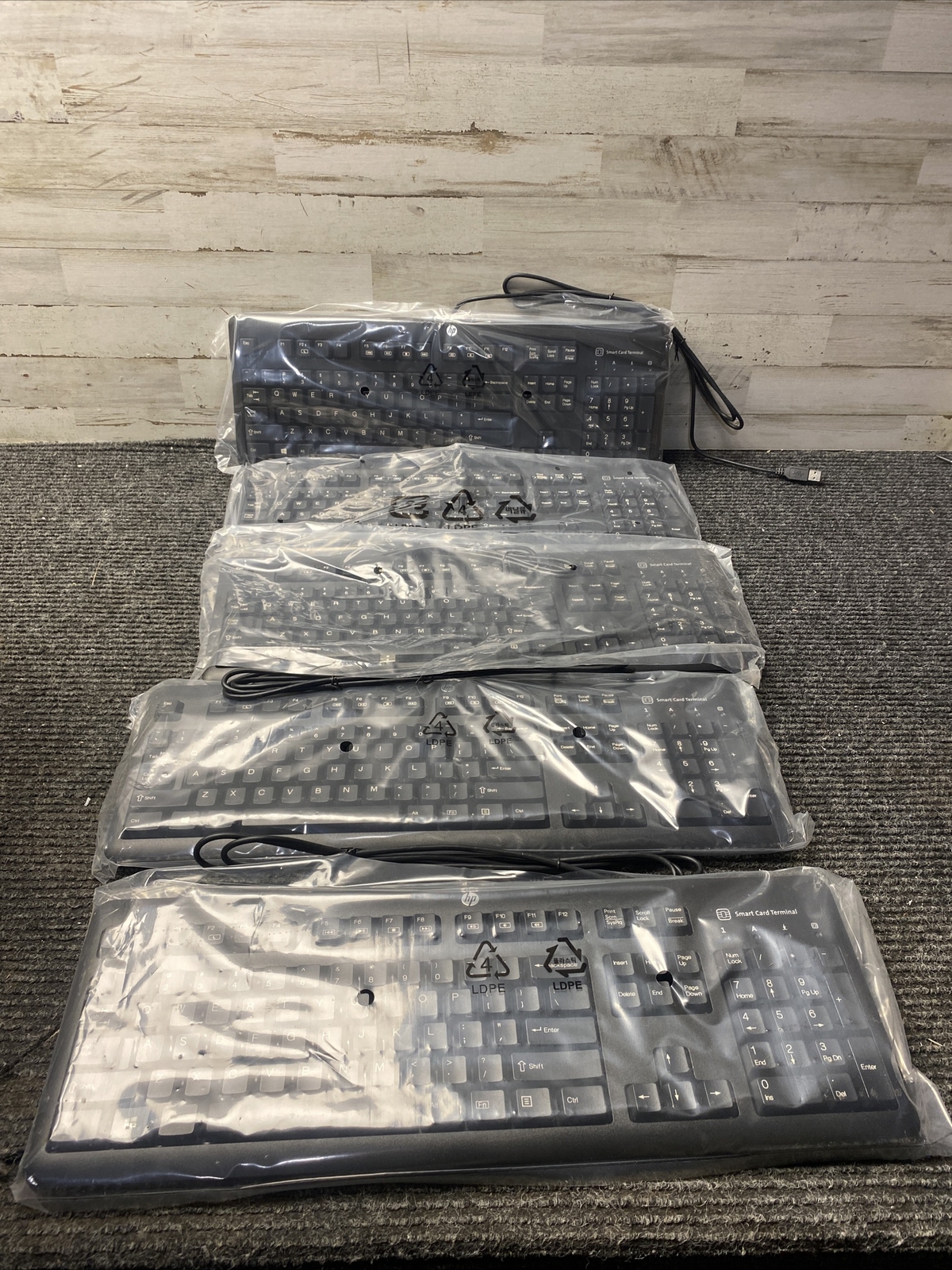 New Out of Box Lot of 5 HP Smartcard USB Keyboards 700847-001