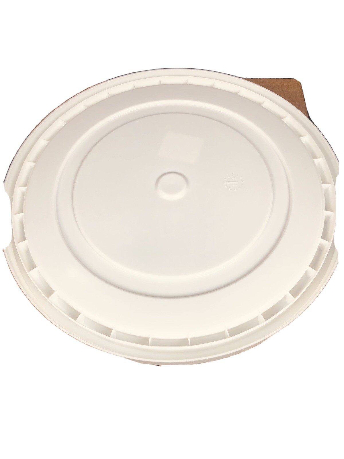 2 Bucket Lids Argee Rg5502   (Two LIDS)   3.5 Gallon Or 5 Gallon, White