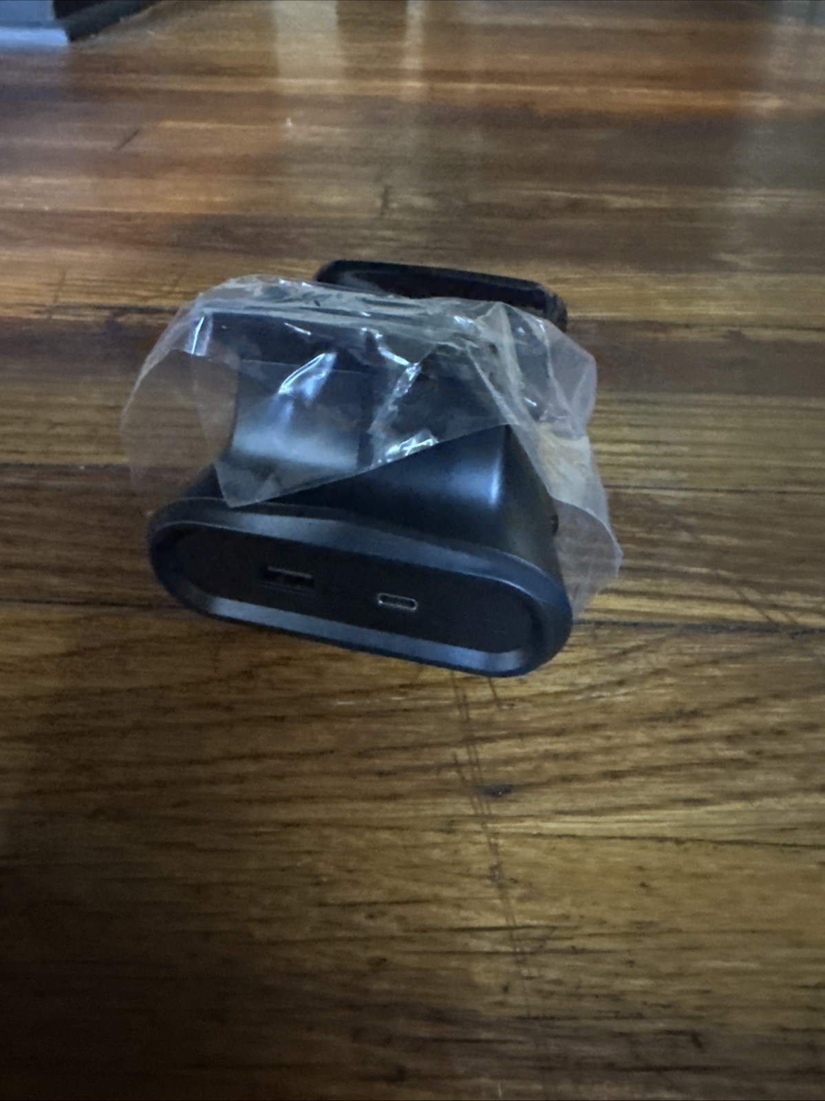 flydigi controller charging dock model:ARAA820001 input:5v 1000mA