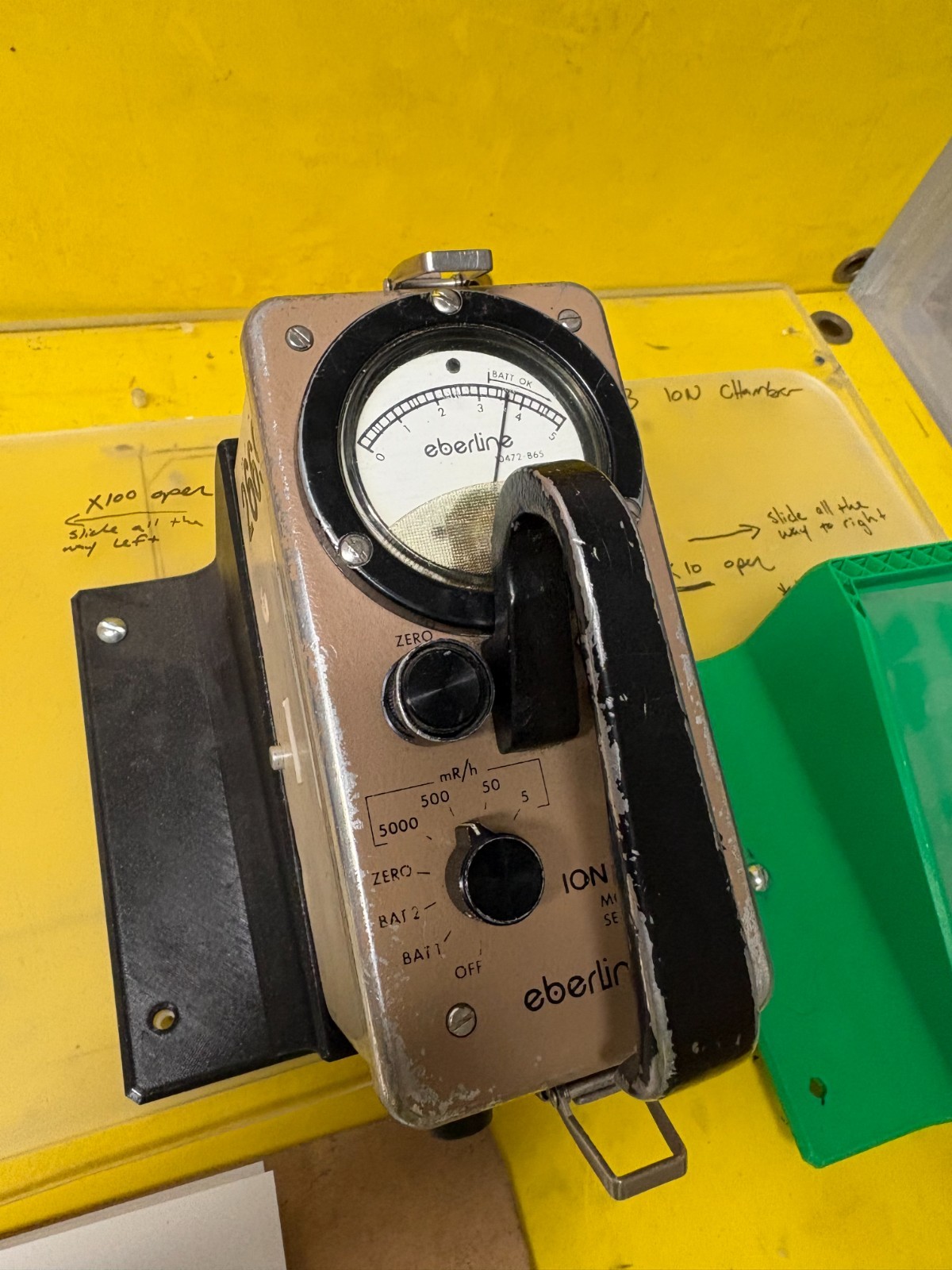 Eberline RO-2 Radiation Survey Meter