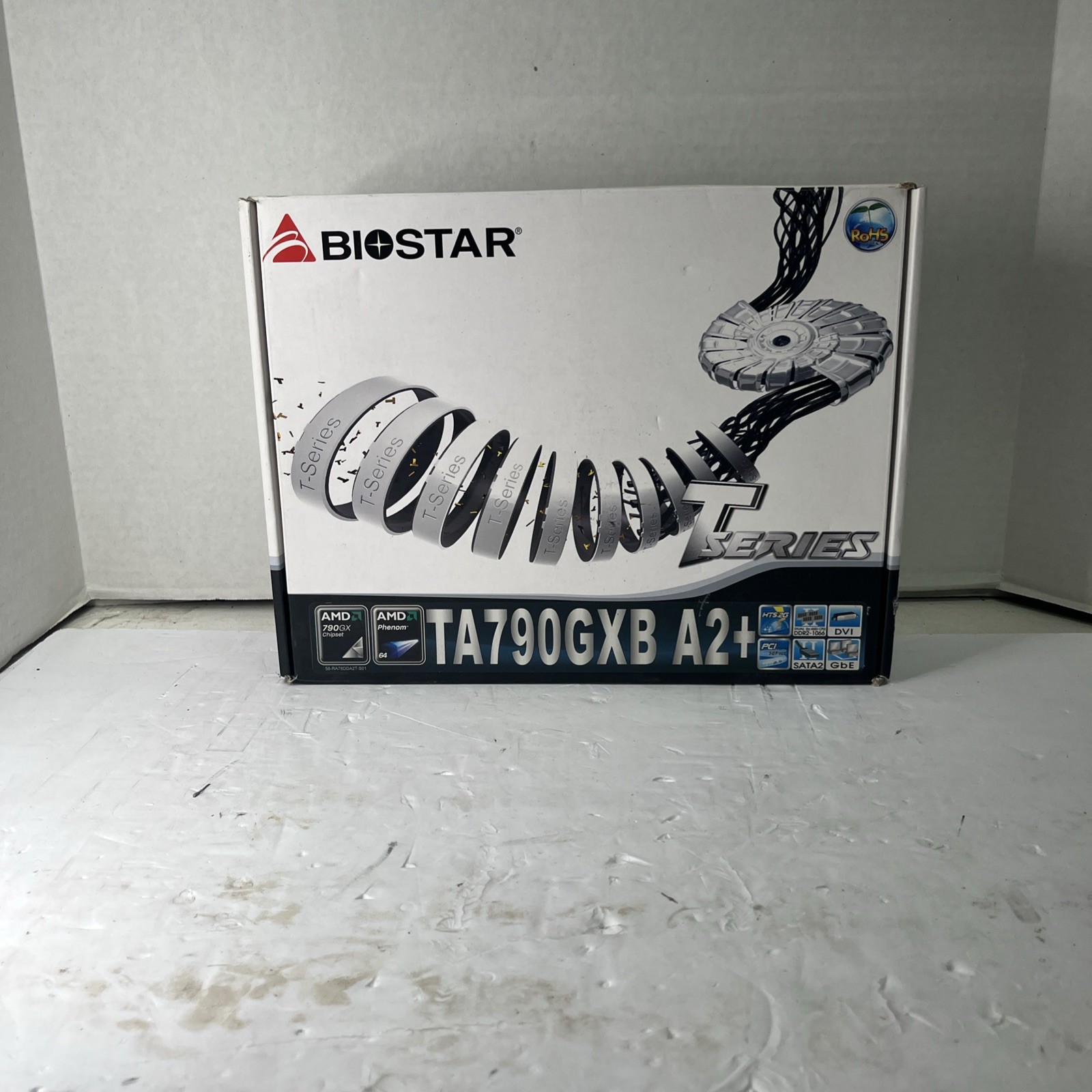 Biostar TA790GX  w/Phenom BRAND NEW
