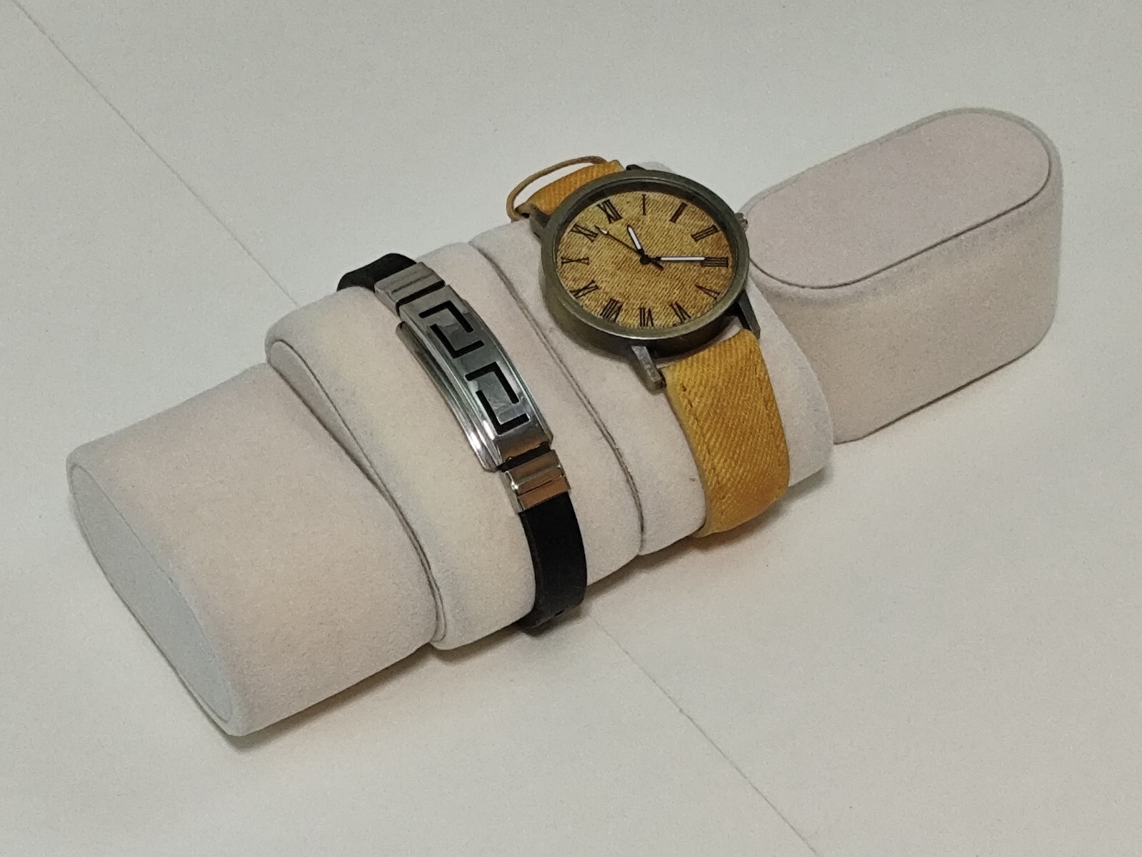 Set of 4 Velvet Watch Pillows for Case Box  Display US Seller