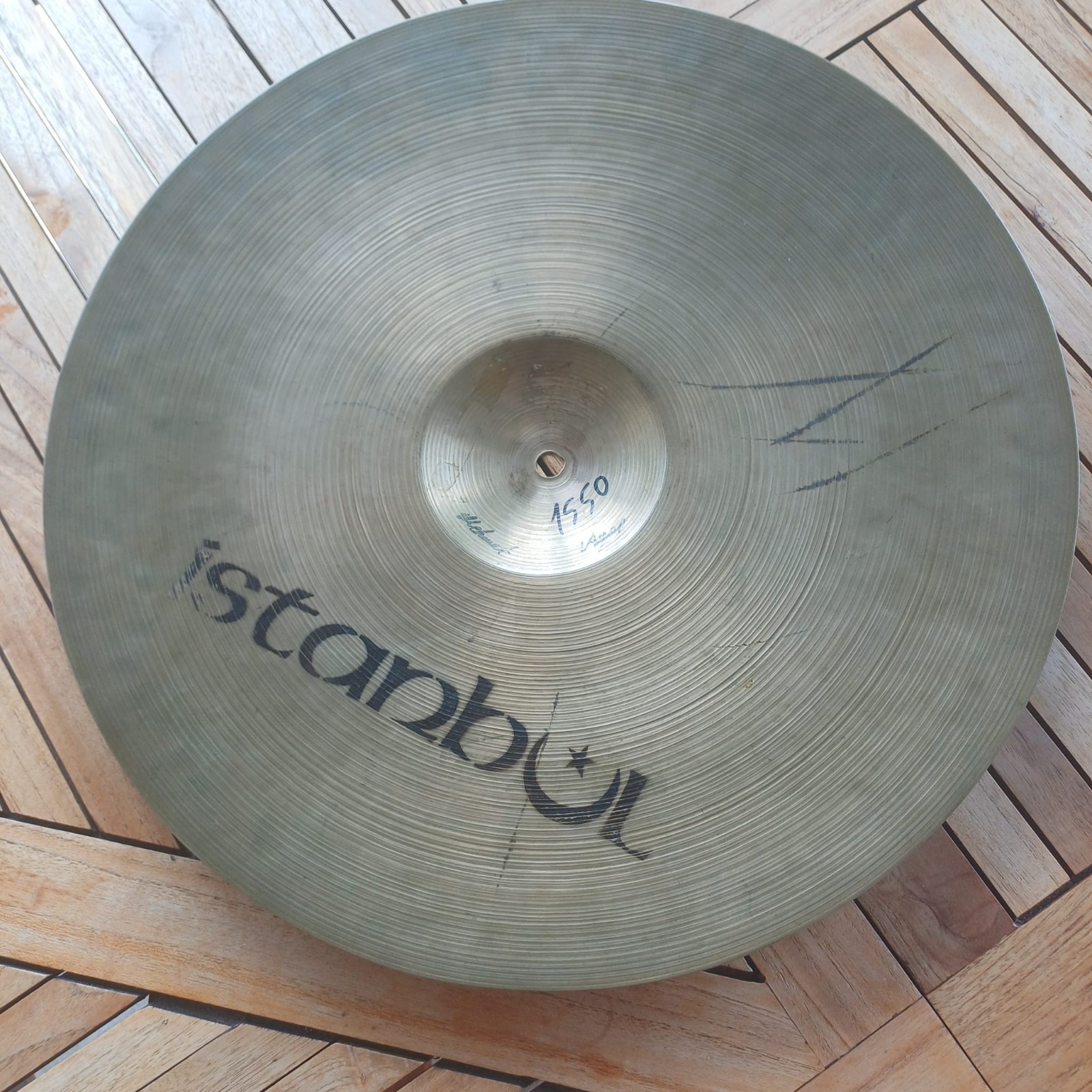18" Istanbul pre-split crash cymbal, black stencil logo,  1550 gr.