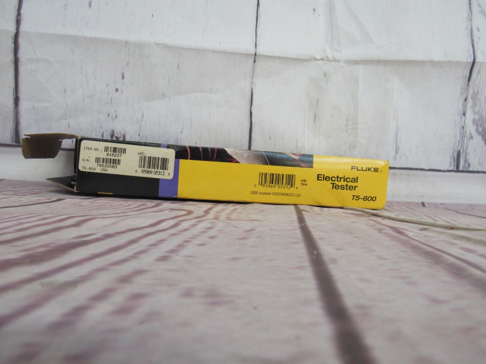 Fluke T5-600 Clamp Meter Continuity Current Electrical Tester