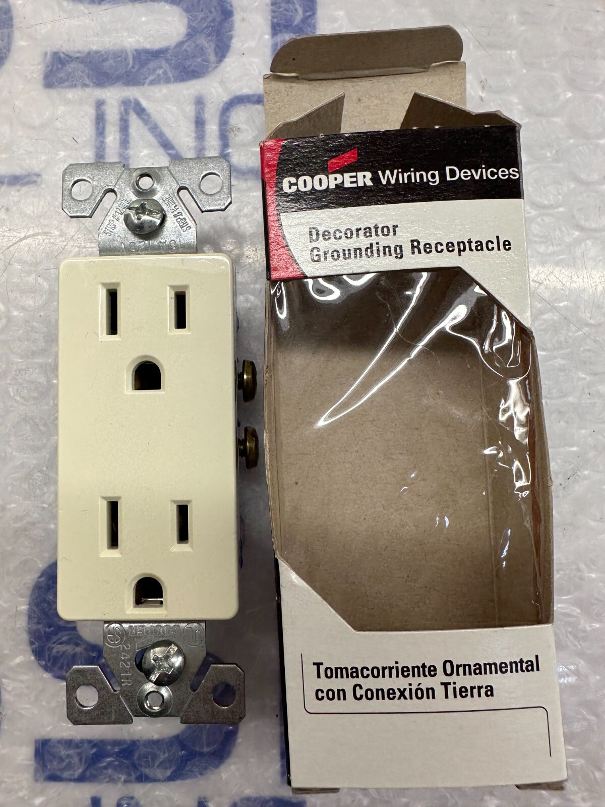 Cooper Almond Decorator Outlet Duplex Receptacle NEMA 5-15R 15A 125V 1107A