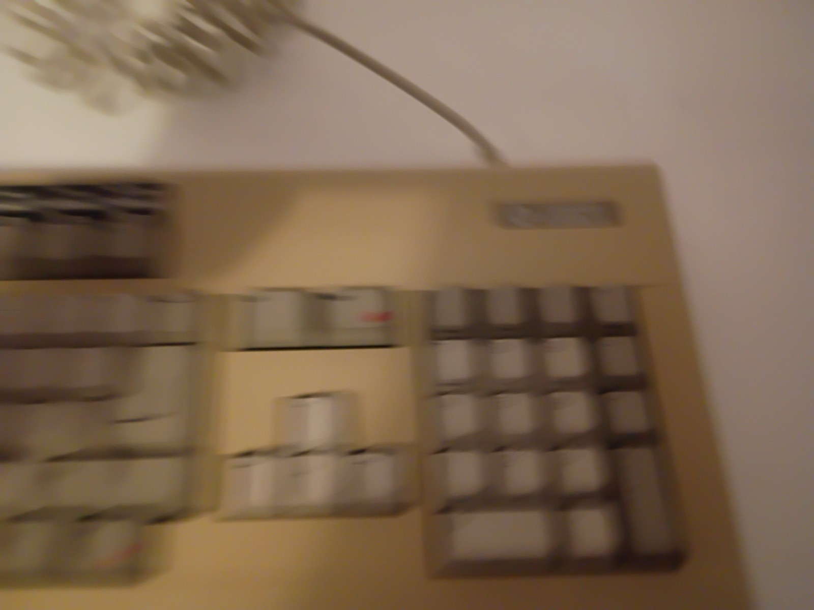 Commodore Amiga Computer Keyboard KKQ-E94YC -2000/3000 - Clean Untested
