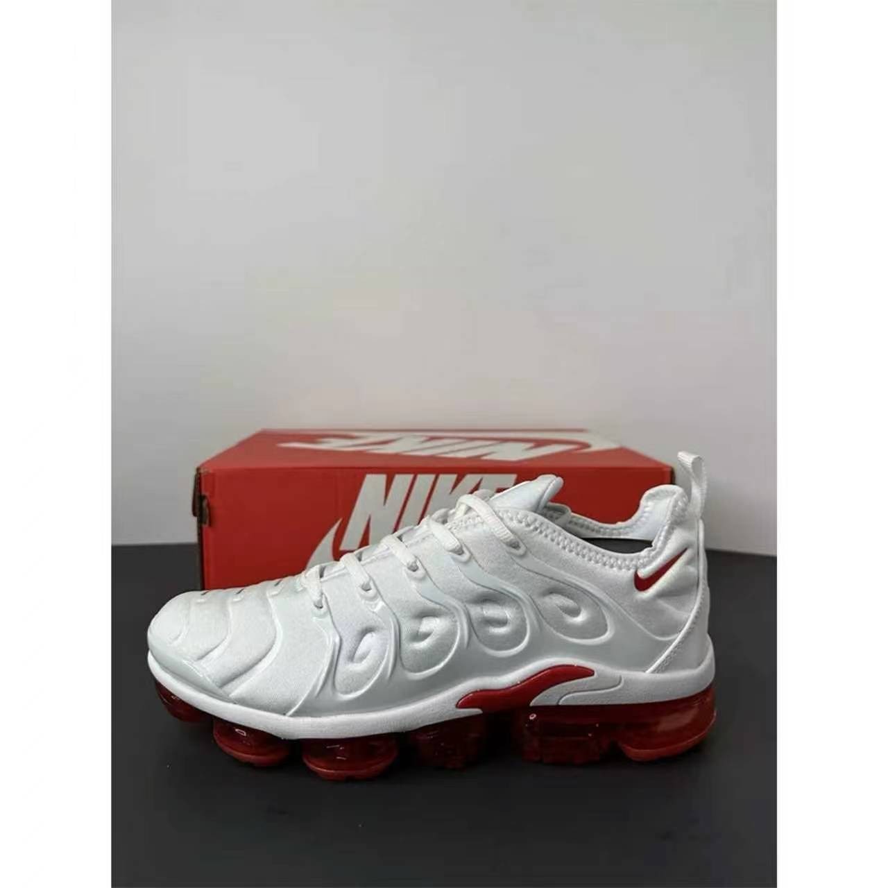 US SIZE New Nike air vapormax plus White/Red