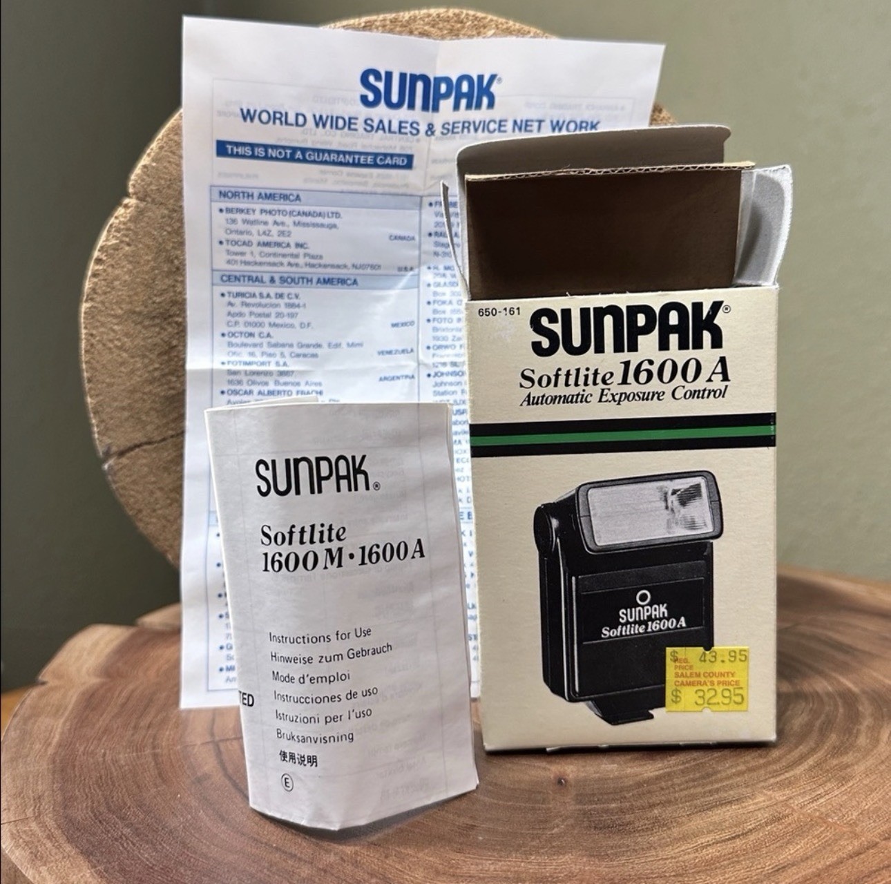 SUNPAK Softlite 1600A Automatic Camera Flash - Open Box Vintage Vtg NOS