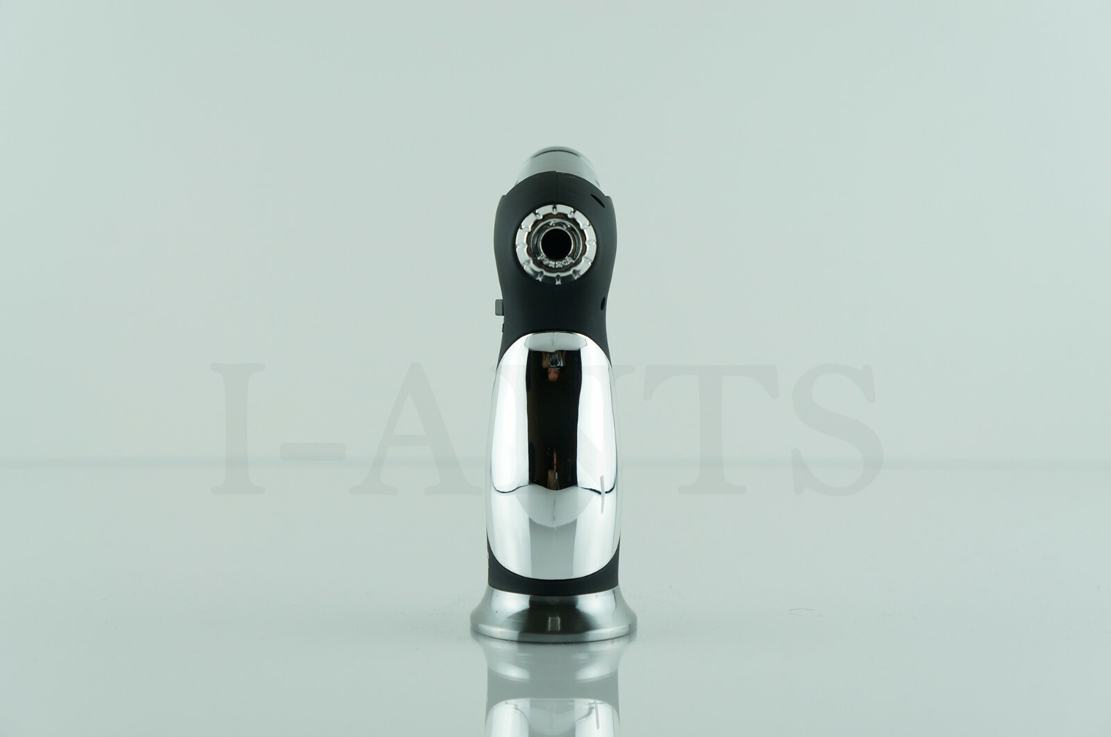 SCORCH REFILLABLE 4 FRAMES TORCH LIGHTER SOFT IGNITION AND CIGAR PUNCHER