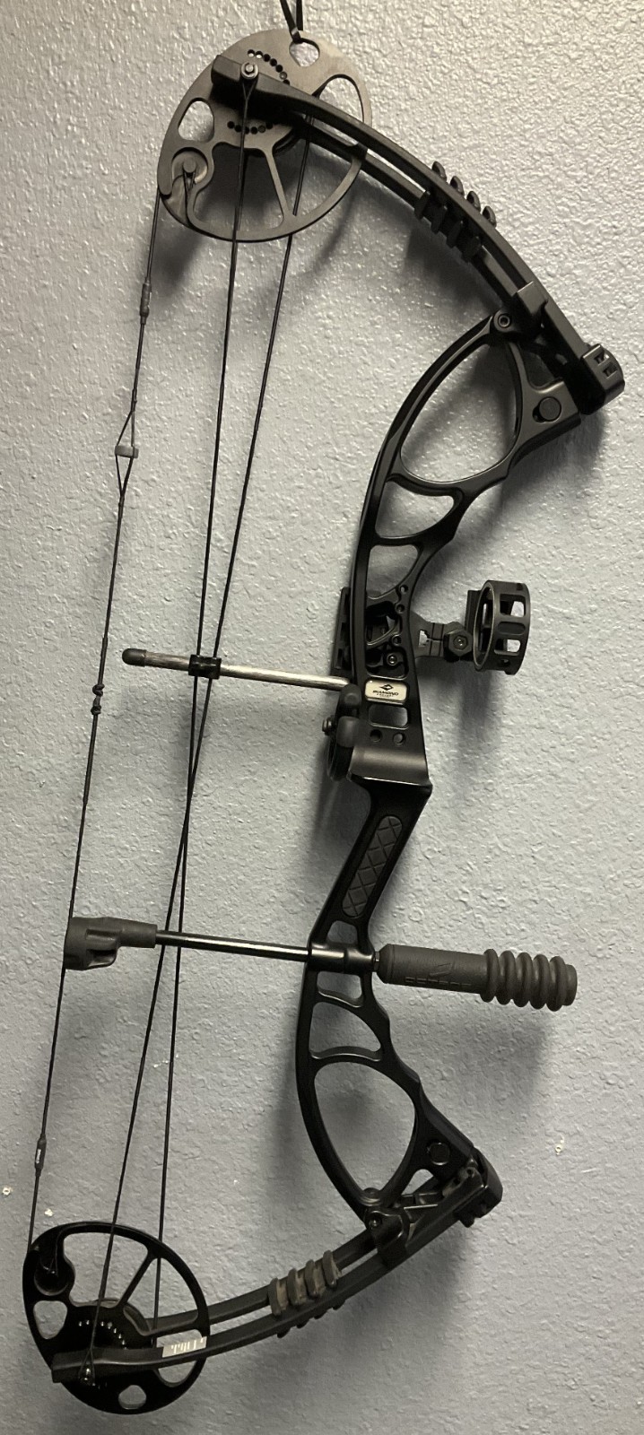 Diamond Archery - Edge XT - Black - LH - Bow Package Excellent No Quiver