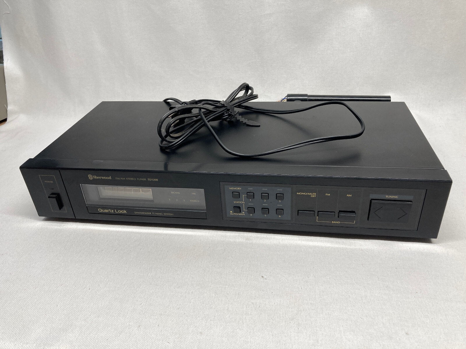 Sherwood TD120B FM/AM Stereo Tuner - Blue LED digits - freaky AM antenna