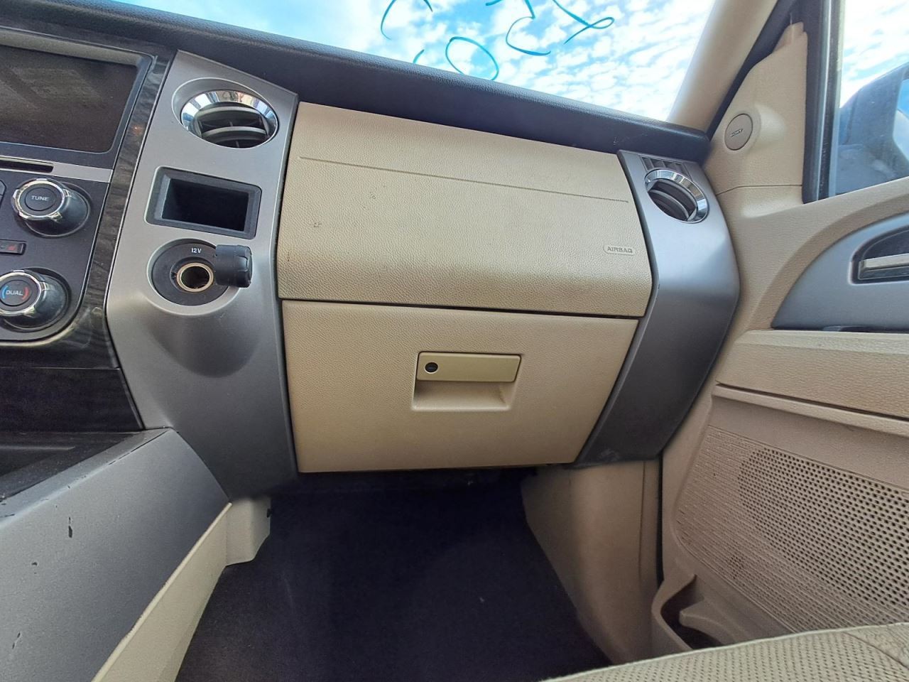 EXPEDITON 2016 Glove Box 4869680