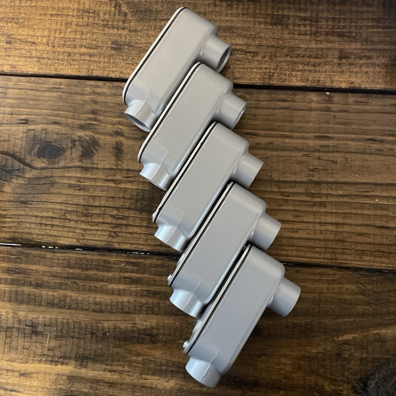 NEW (Lot of 5) Crouse-Hinds / Eaton E121488 Conduit Body Size 3/4” LB