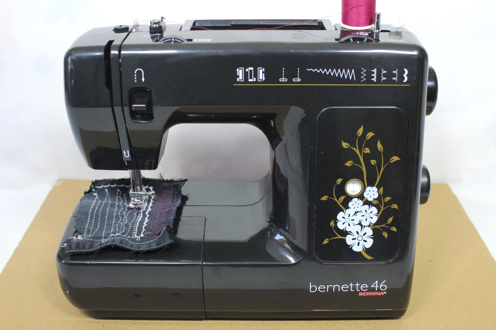 Bernina Bernette Model 46 Sewing Machine TESTED & WORKING READ FULL DESCRIPTION