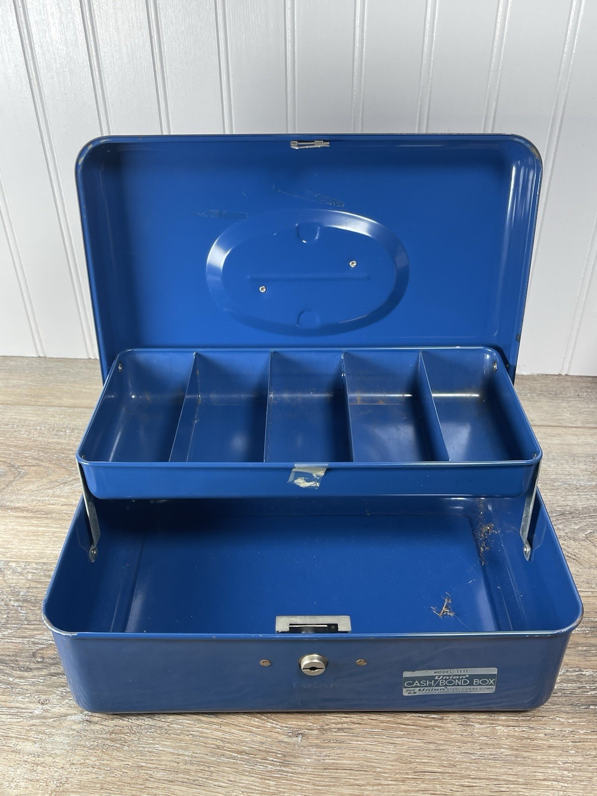 Vintage Union Metal Model 1111 Cash tackle box Blue Fold Out USA NO KEY