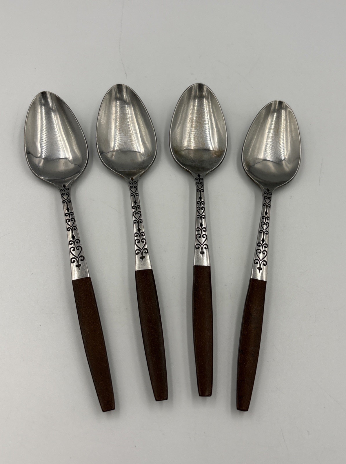 Interpur INR2 Canoe Muffin Lot of (4) Tea Spoons  MCM Faux Wood Stainless Steel