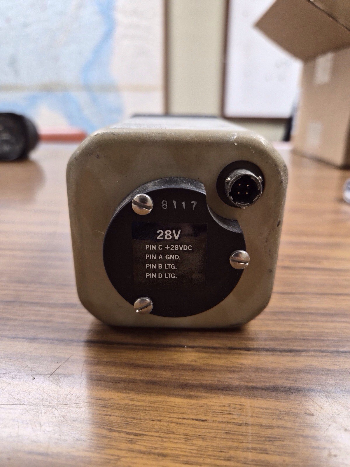 Horizon Reference Indicator, From Cessna 421C, 28V P/N 5040111914