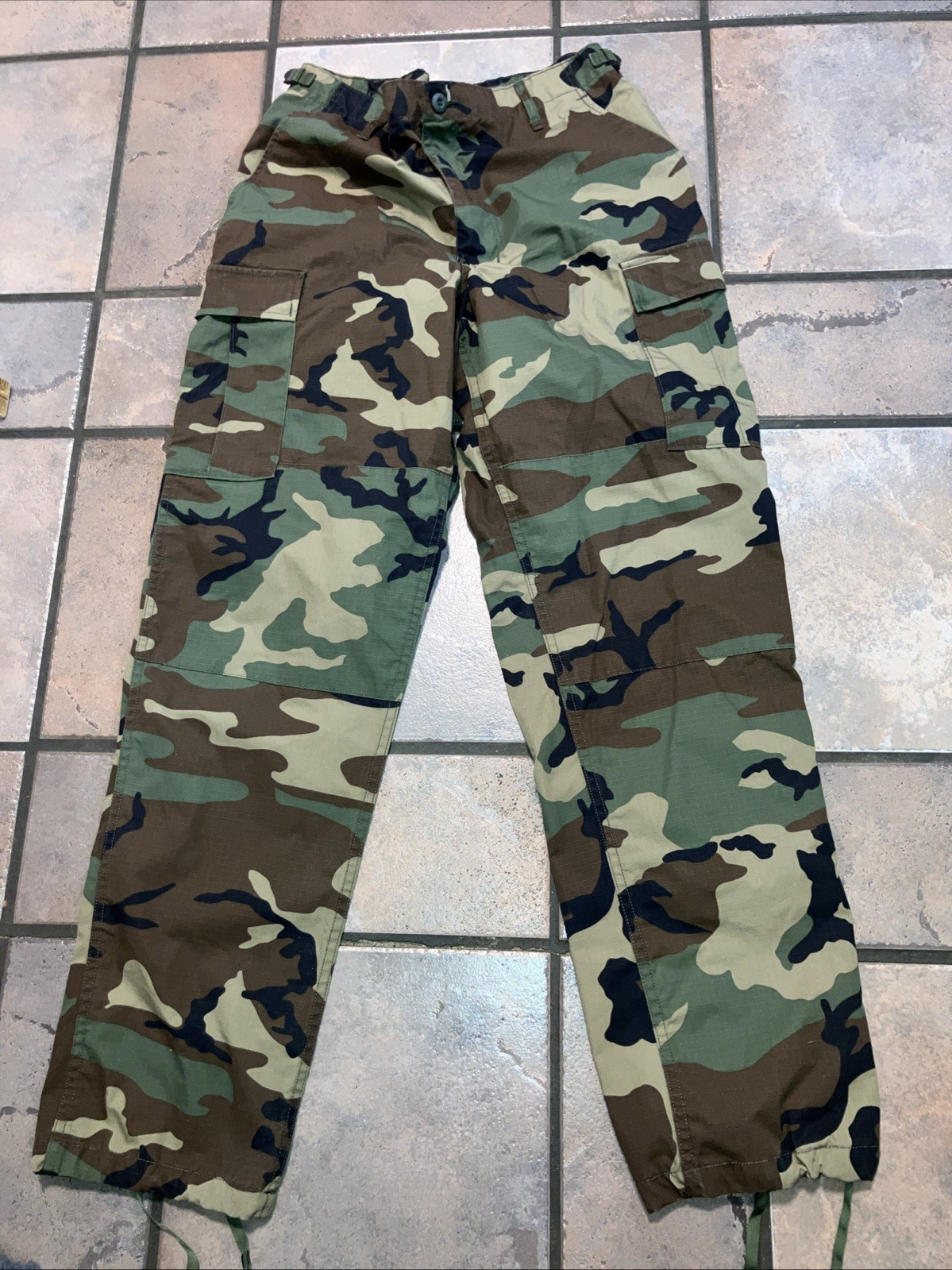 propper cargo pants size M/L Camo