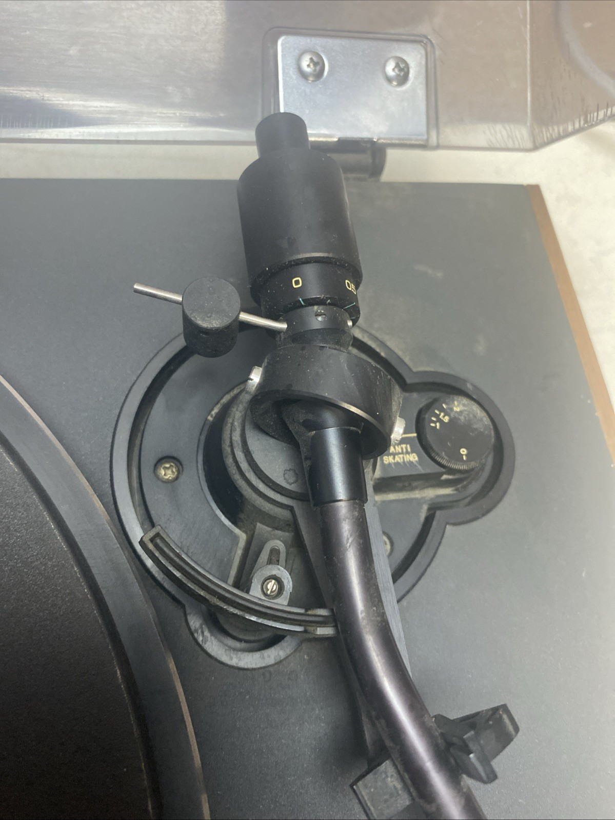 QUADRAFLEX REFERENCE 610T TURNTABLE / RECORD PLAYER (partly Working/read)
