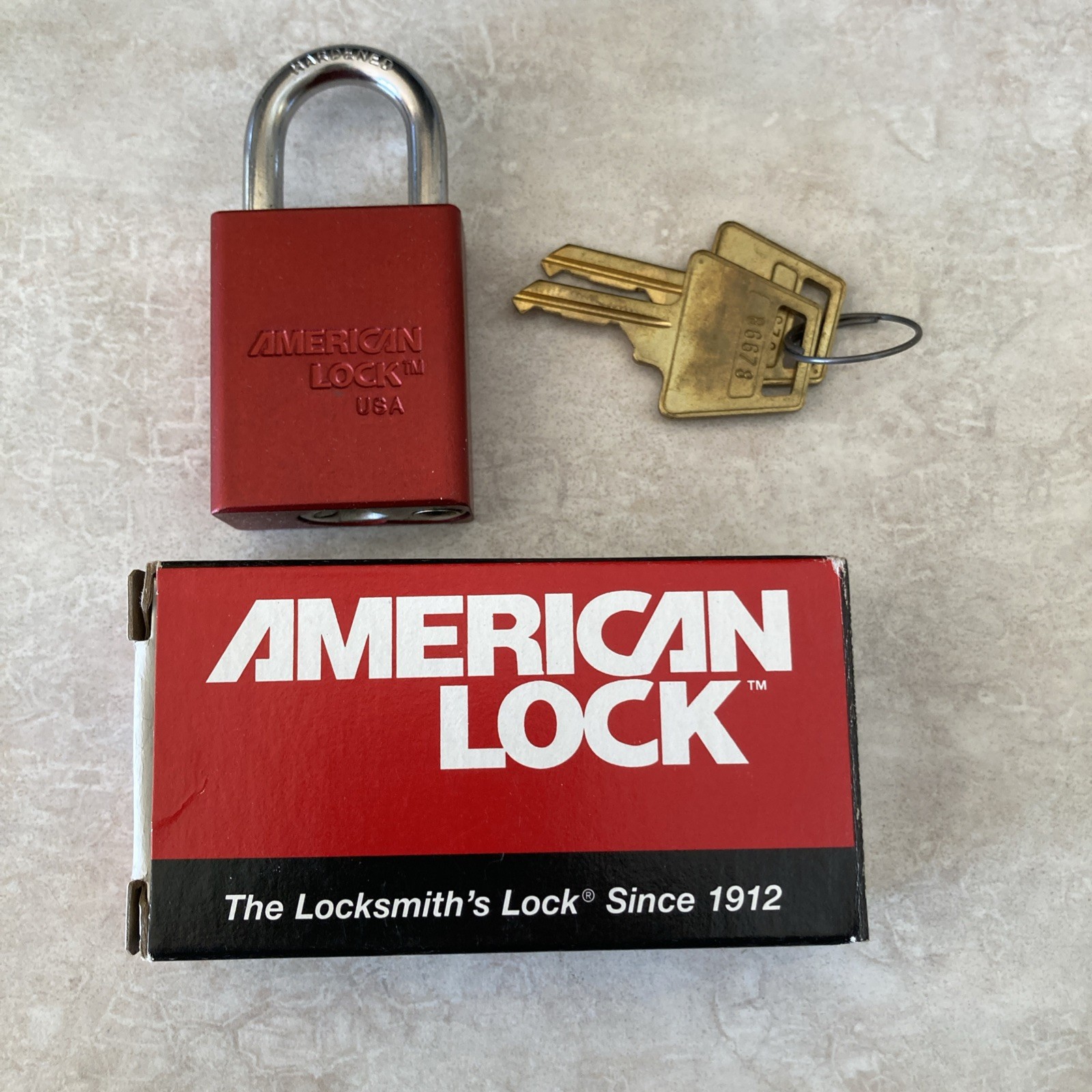 American Lock Padlock Solid #1105R Box # 86678 Alum Red With Keys 1 1/2 NEW