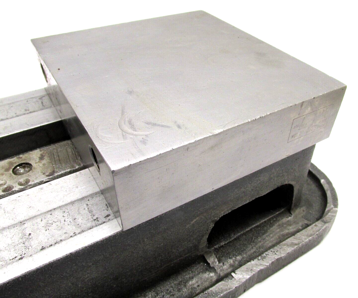 KURT ANGLOCK 6" MILLING MACHINE VISE - #D60