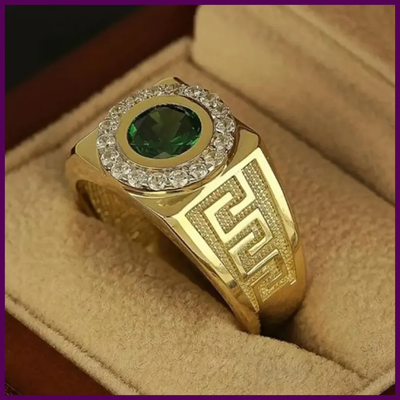 Fashion Men's Classic Gold Color Ring Luxurly Inlaid with Green Stone Rings for
