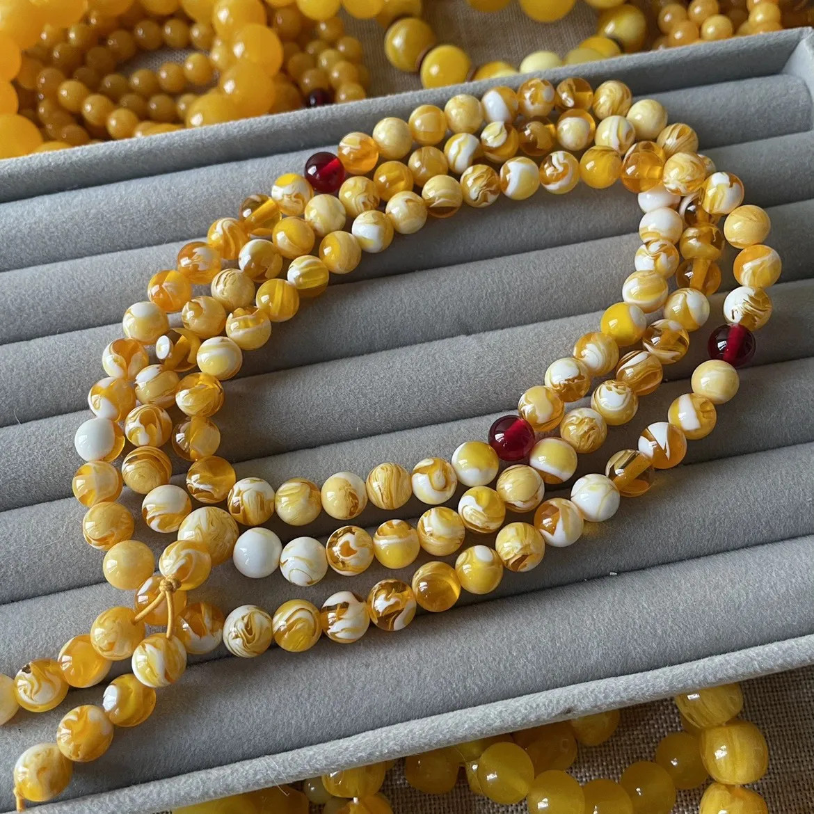 Amber Demon Patterned White Flower Honey 108 Pieces Multi Circle Bracelet 8MM*10