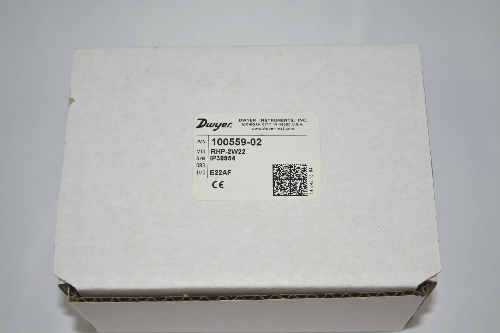 Dwyer 100559-02 RHP-2W22 Wall Mount RH/Temp/Dew Pont Transmitter 0-10Vdc Out, 2%